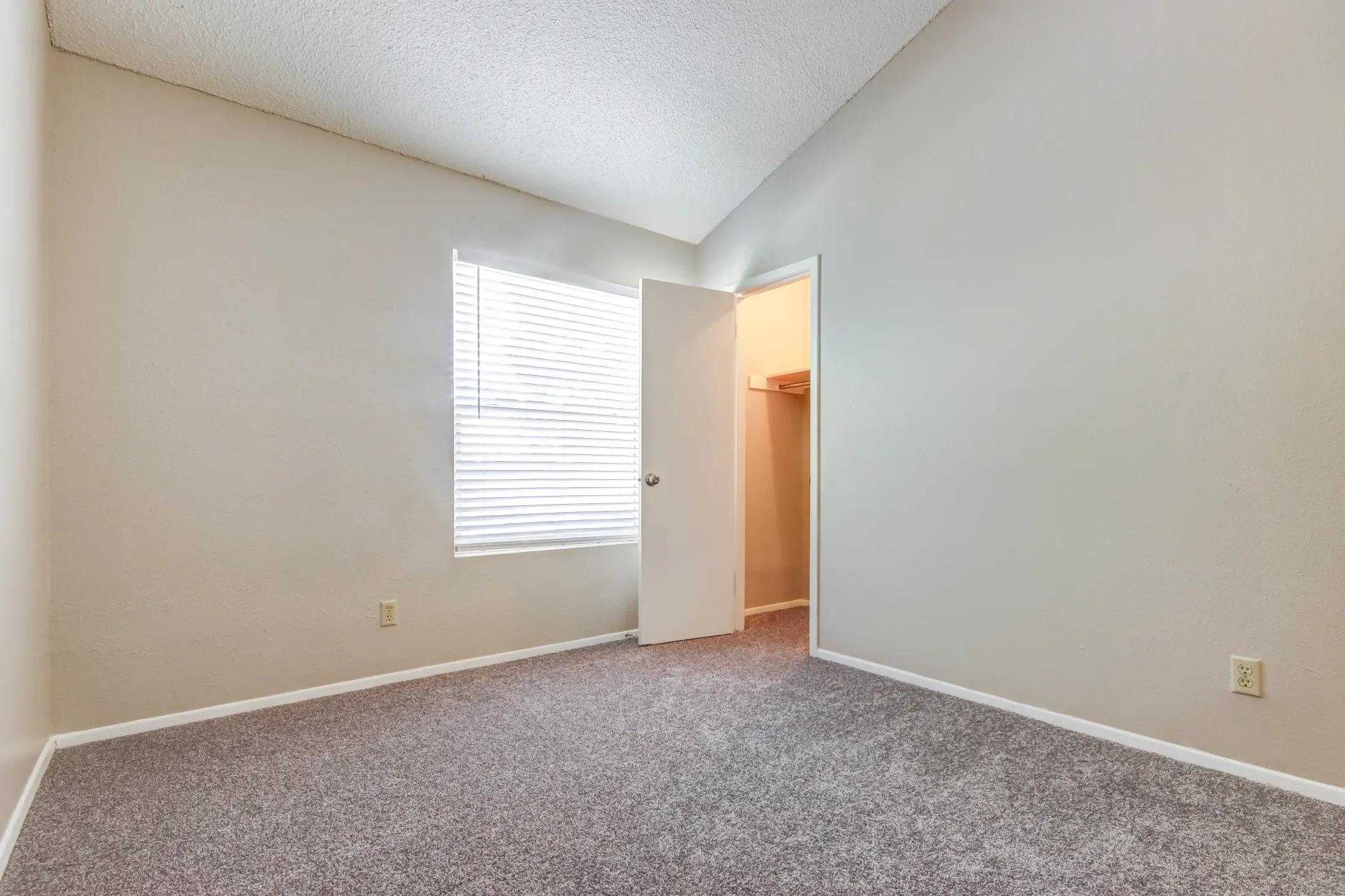 The Miranda Apartments - Las Cruces, NM 88005