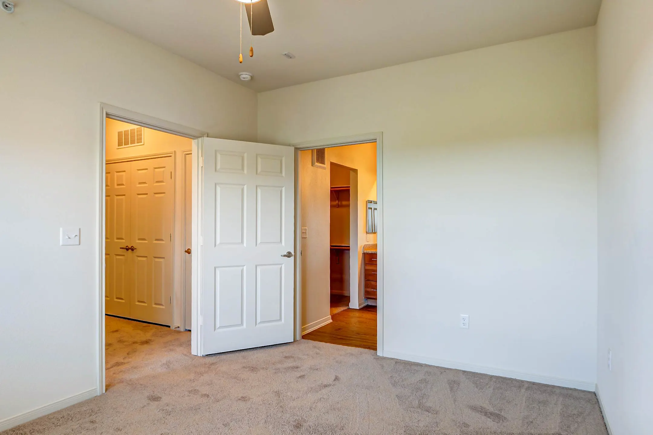 Fairway Landings at Plum Creek 510 Kohlers Crossing Kyle, TX