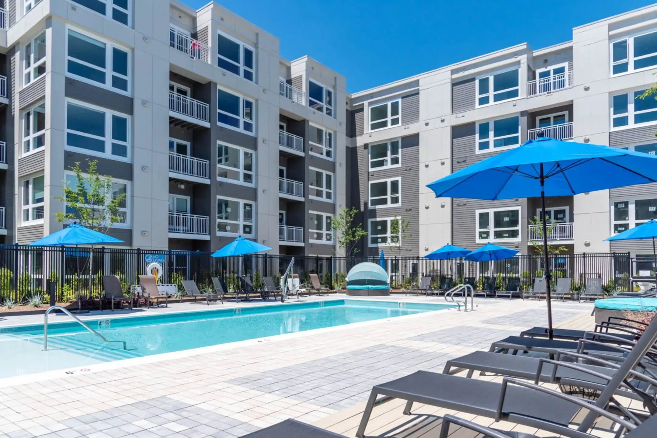 Union and West Apartments Walpole, MA 02081