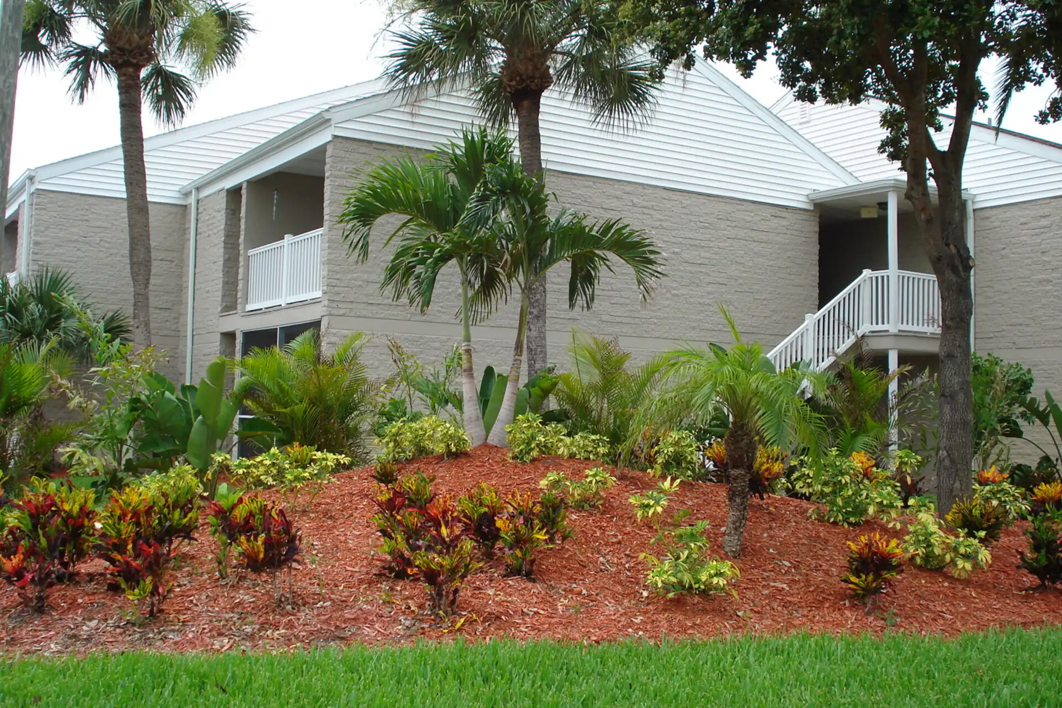 Grande Bay Apartments Clearwater, FL 33759