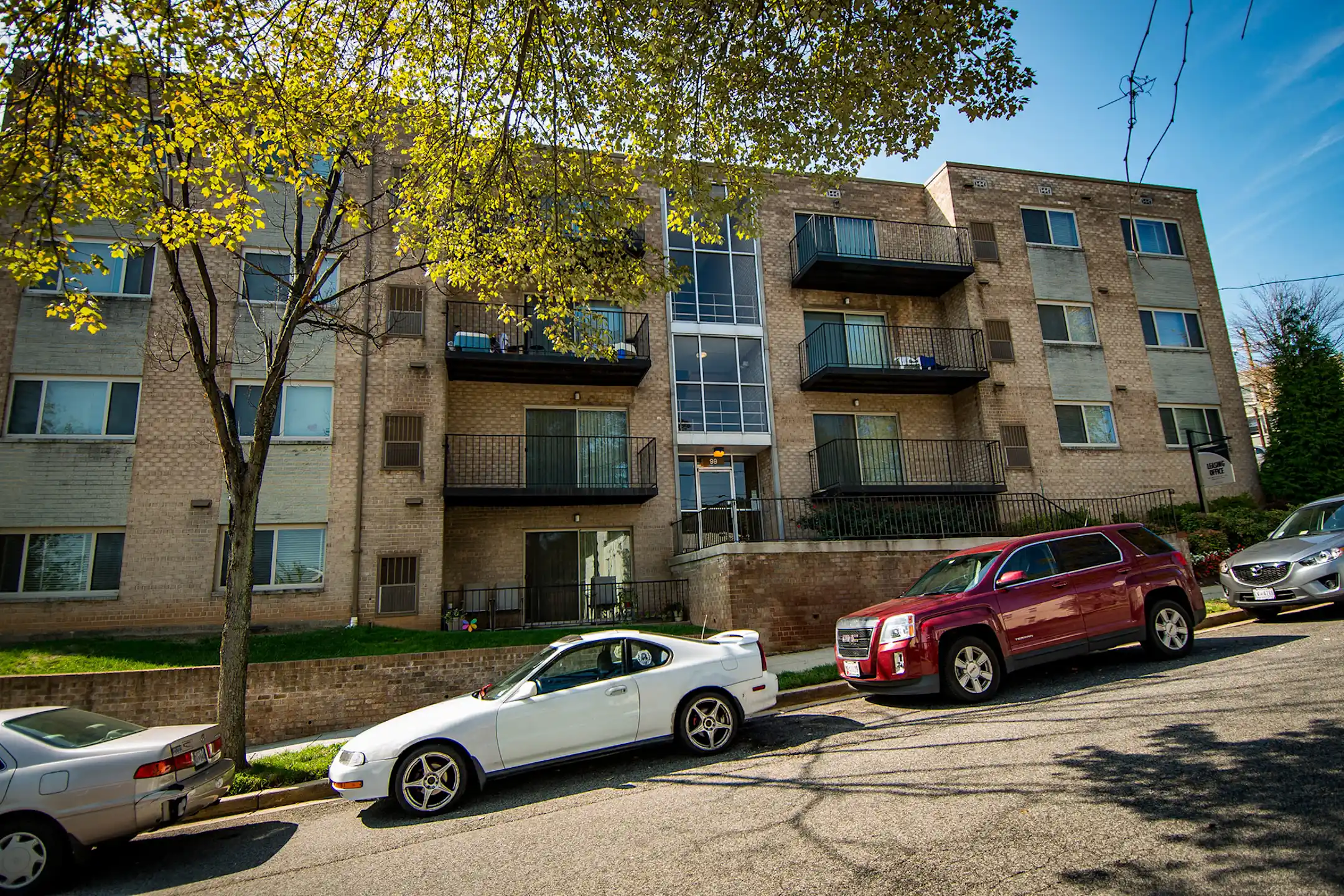 Building - Clermont Apartments - Washington, DC