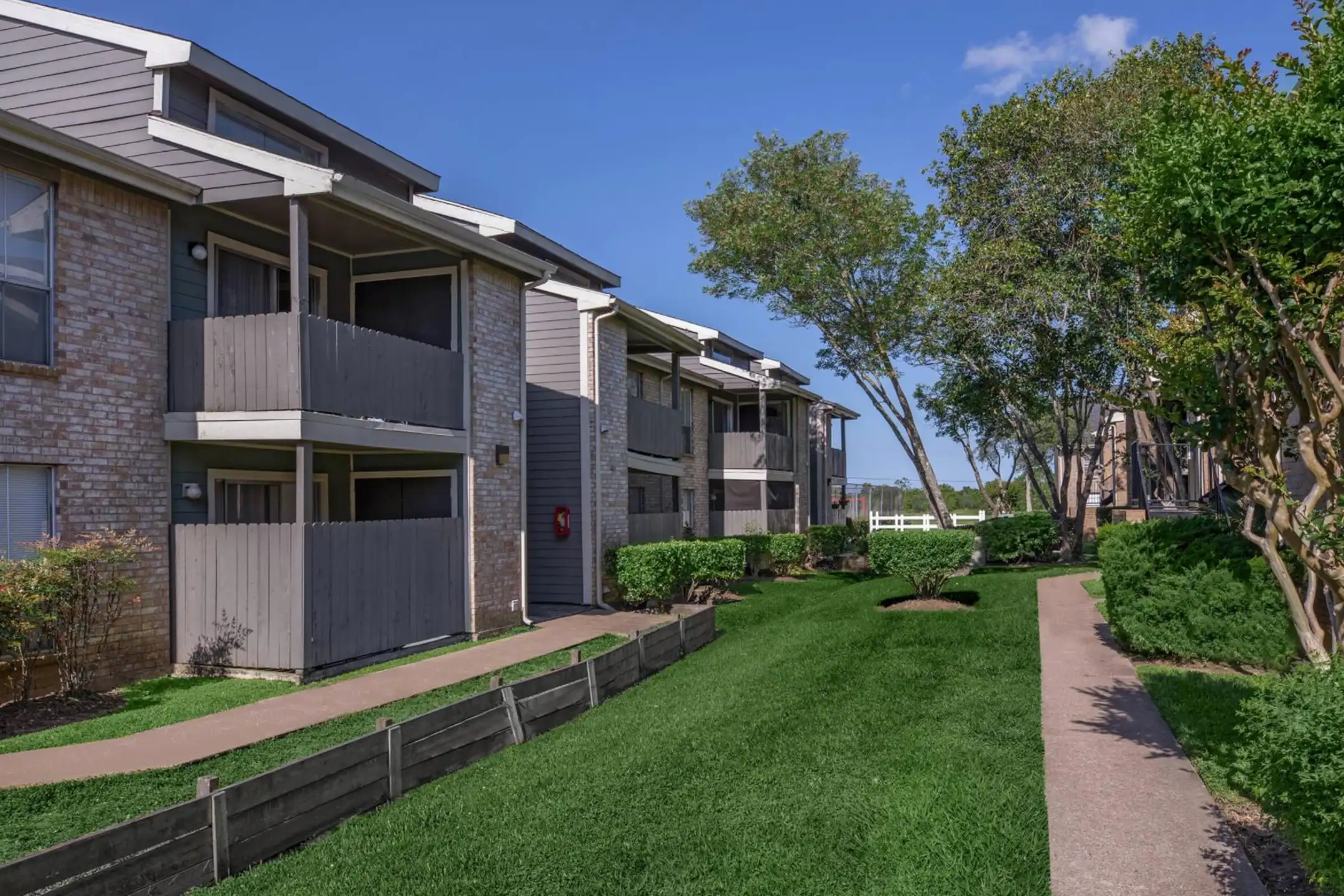 Angleton Manor Apartments Angleton, TX 77515