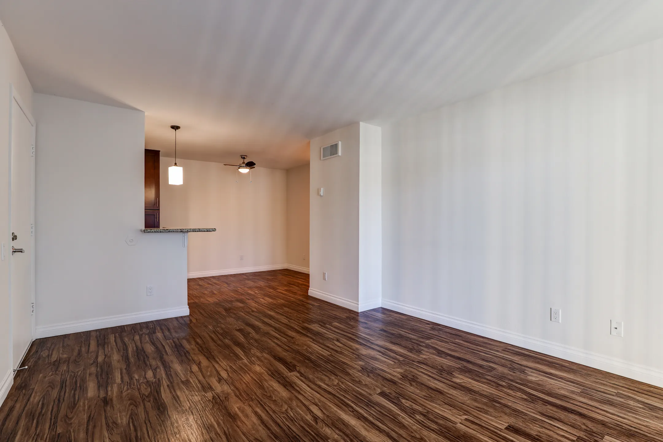 Club Torrey Pines Apartments San Diego, CA 92130