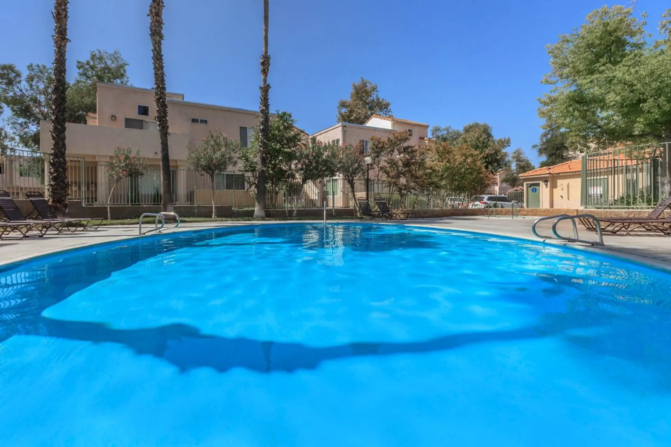 Riverpark Apartments - Canyon Country, CA 91387