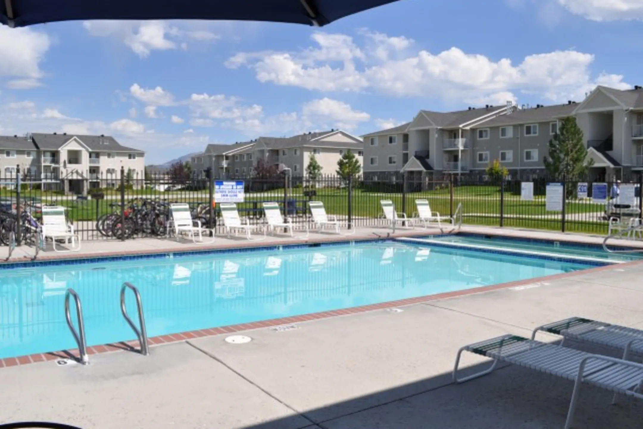 Oak Meadows Apartments - Logan, UT 84341