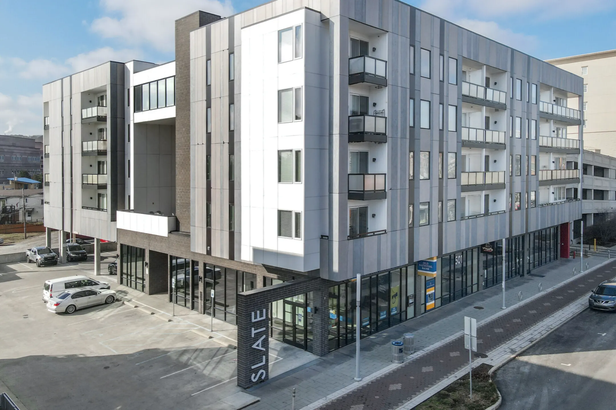 Building - Slate Apartments - Indianapolis, IN