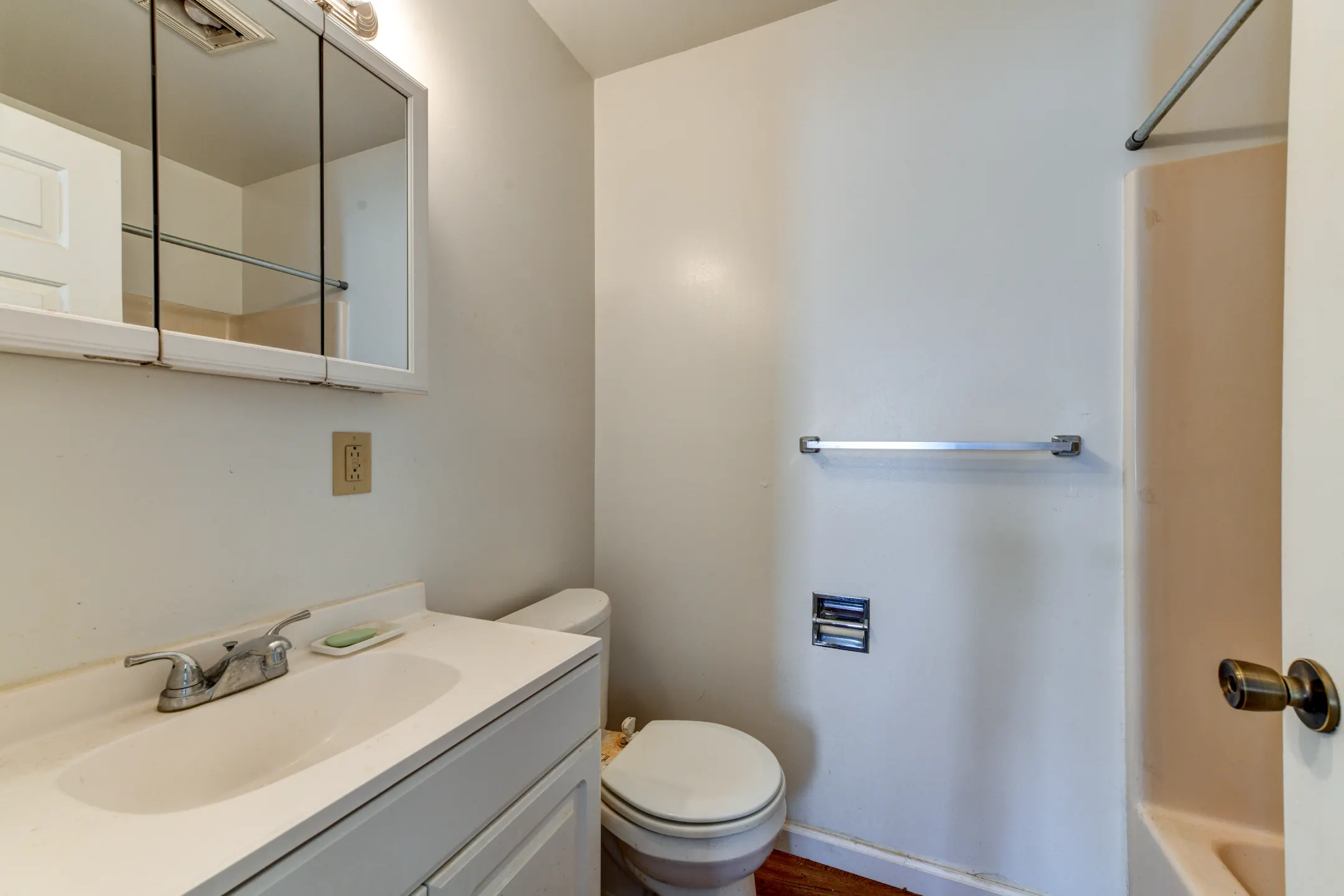 Bathroom - Sussex Court Apartments - Harrisburg, PA