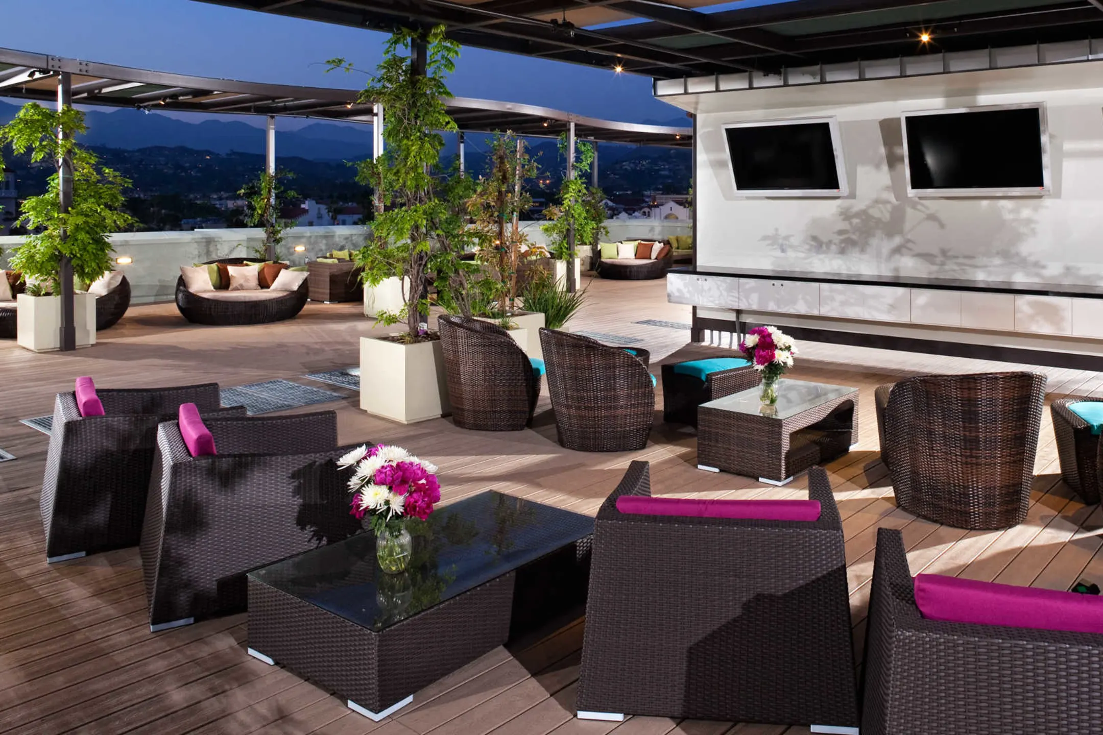 Patio / Deck - Eleve Lofts and Skydeck - Glendale, CA