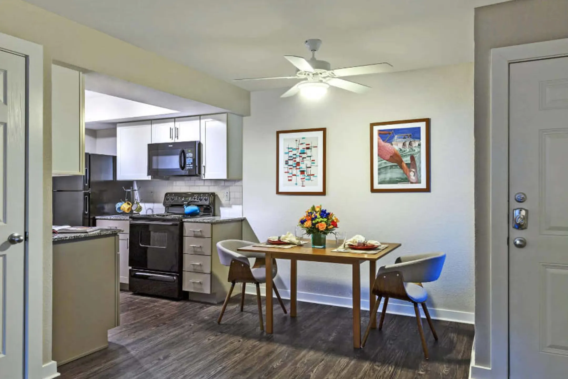 Kitchen - 77080 Luxury Properties - Houston, TX