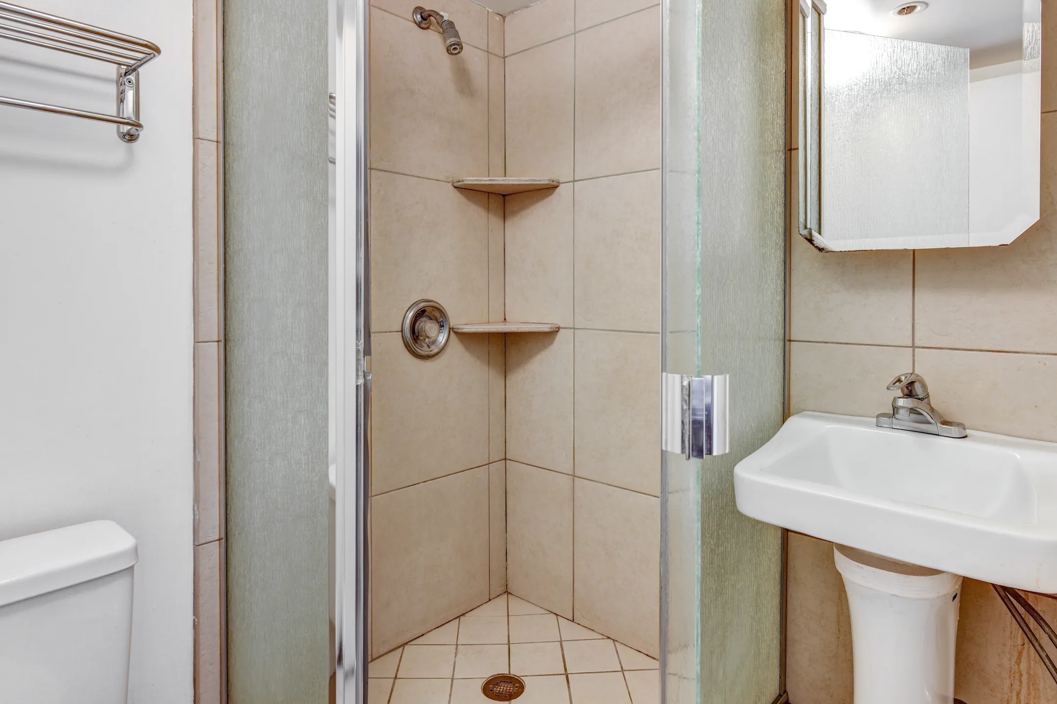 Bathroom - Reno Regency - Reno, NV