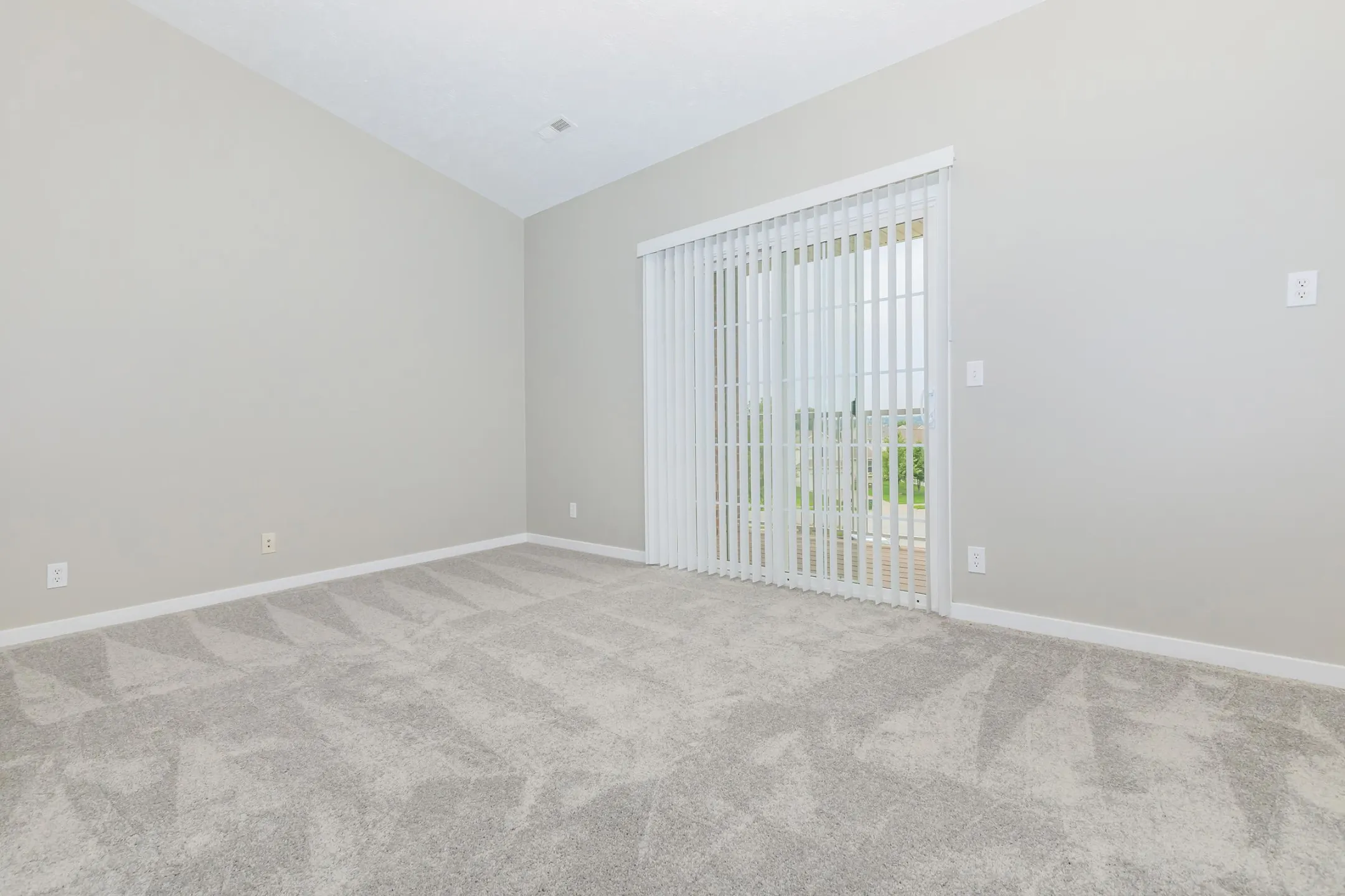 Springhill Ridge Apartments Omaha, NE 68136