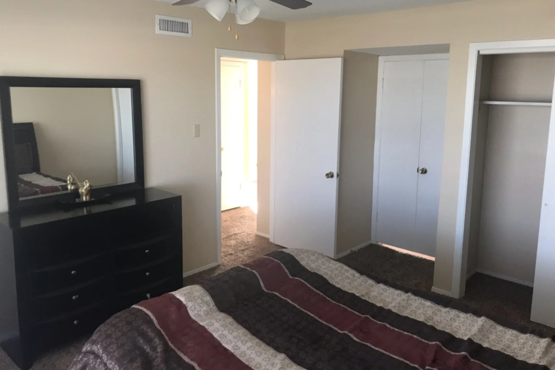 Celina Plaza Apartments El Paso, TX 79925