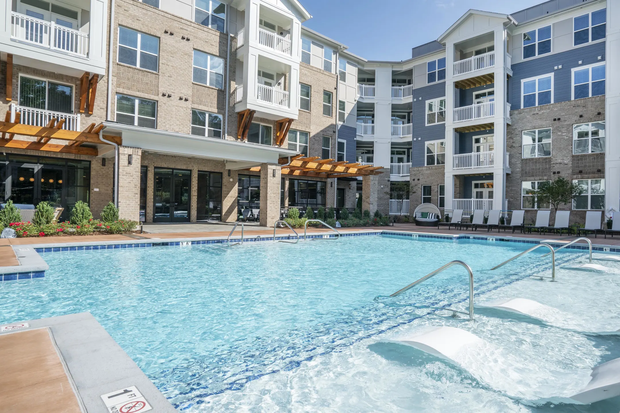 Blu on Farrington Apartments - Chapel Hill, NC 27517