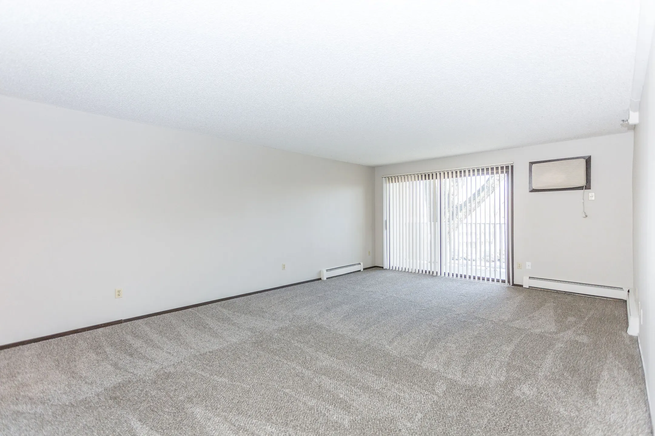 Hillcrest Place Apartments Apartments Saint Paul, MN 55117