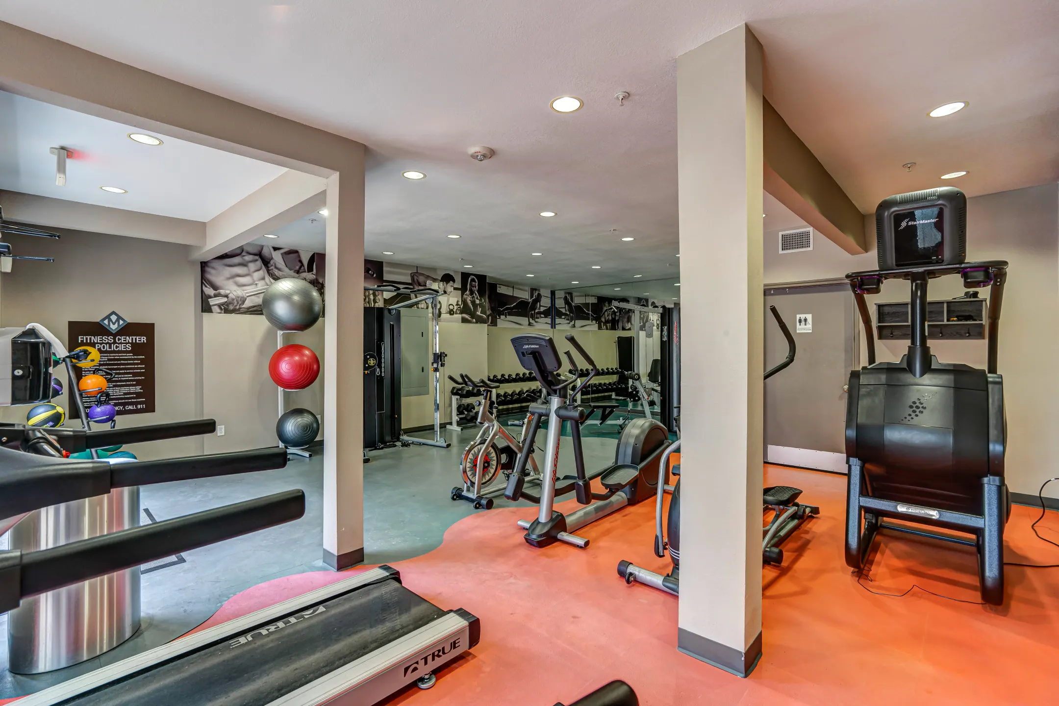 Fitness Weight Room - Metropolitan at Cityplace - Dallas, TX