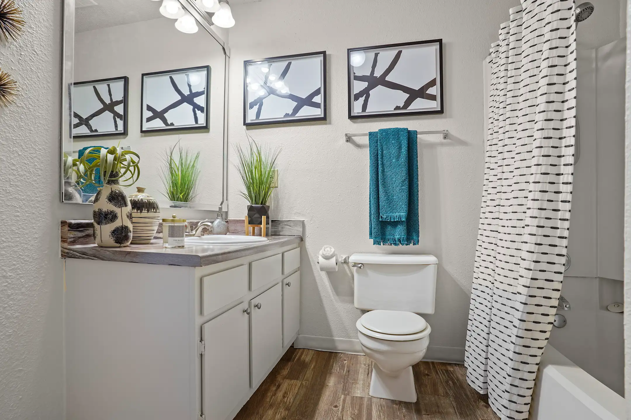 Bathroom - Summerfield Place - Oklahoma City, OK
