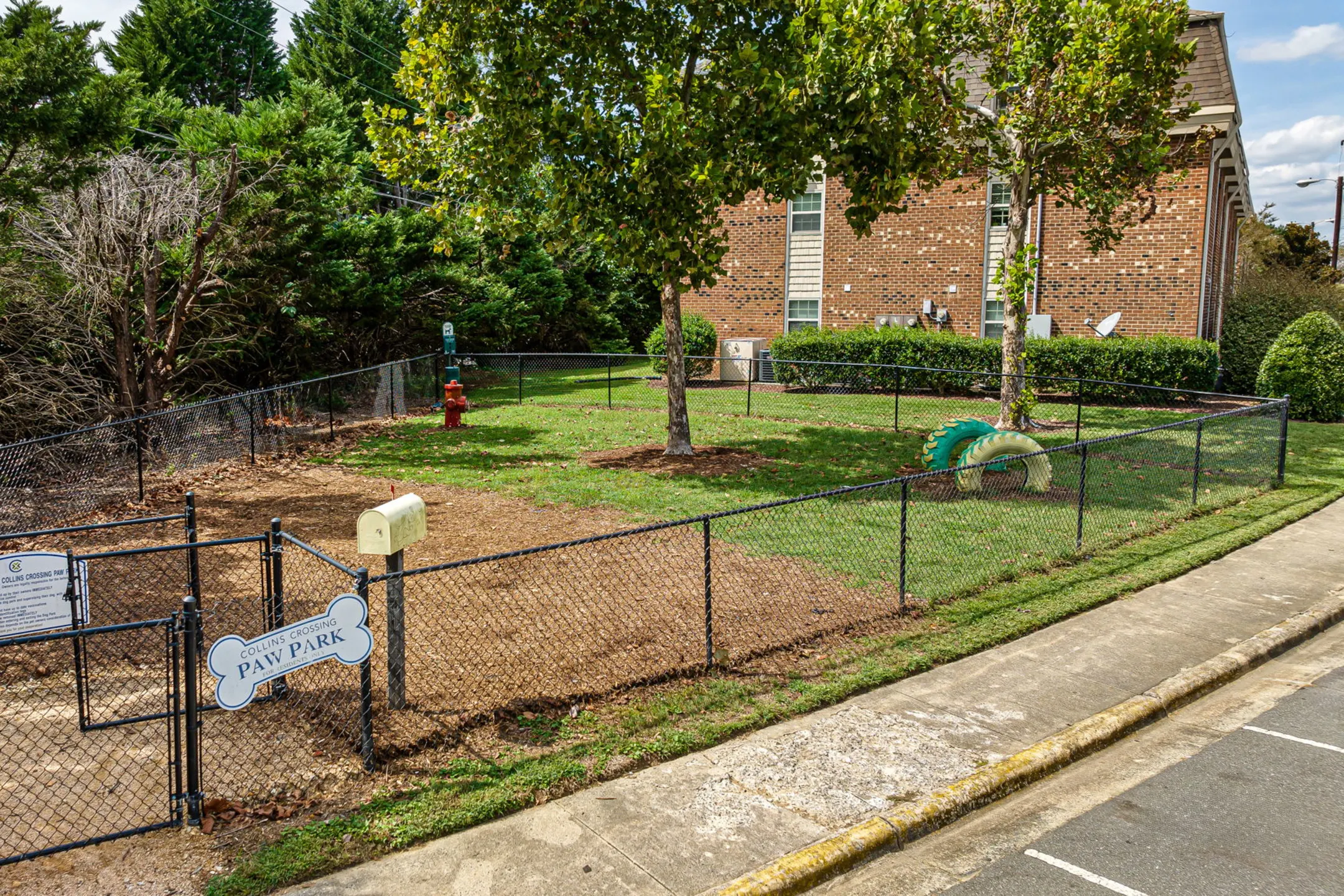 Collins Crossing Apartments Carrboro, NC 27510