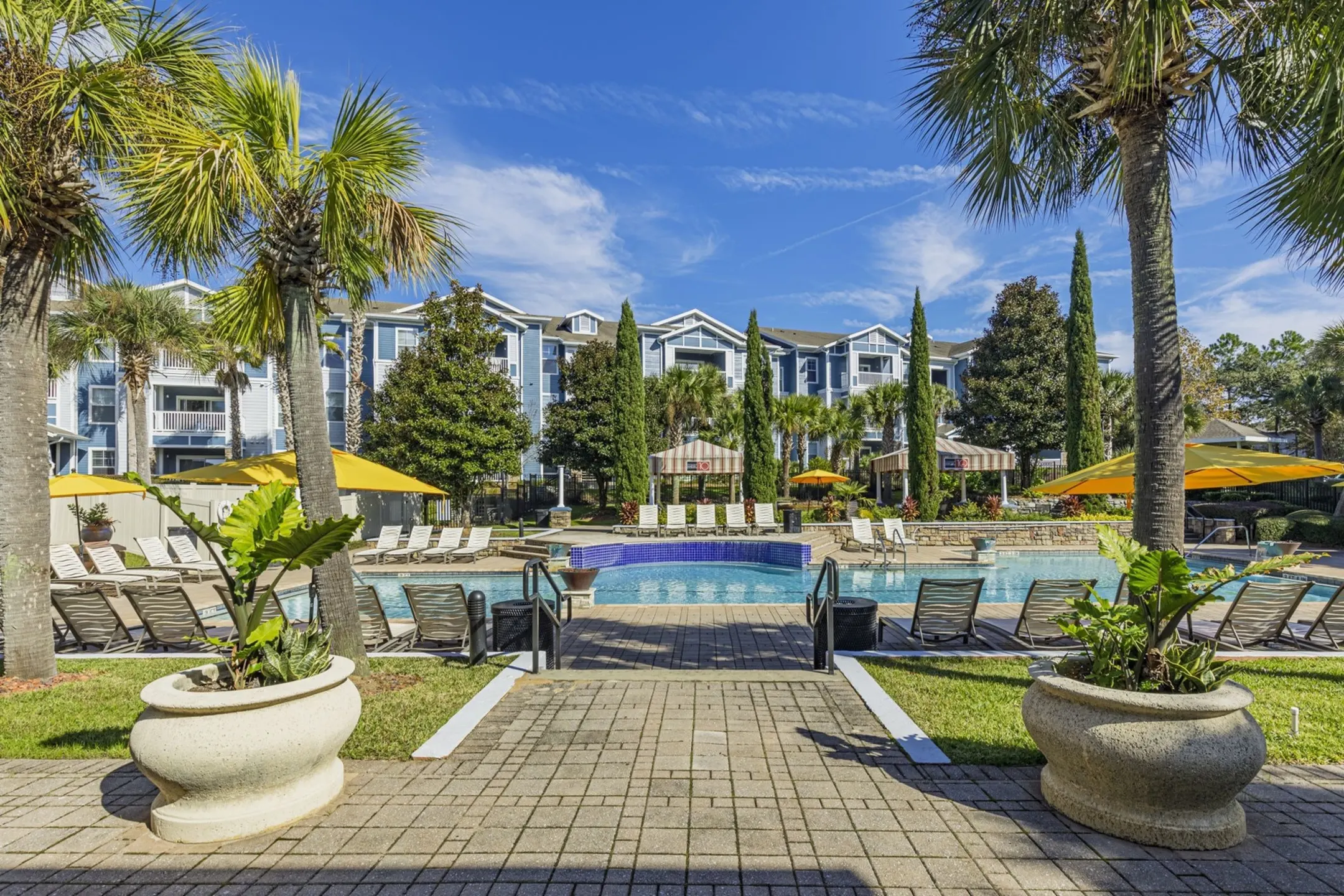 West 10 Apartments Per Bed Lease Apartments Tallahassee, FL 32304