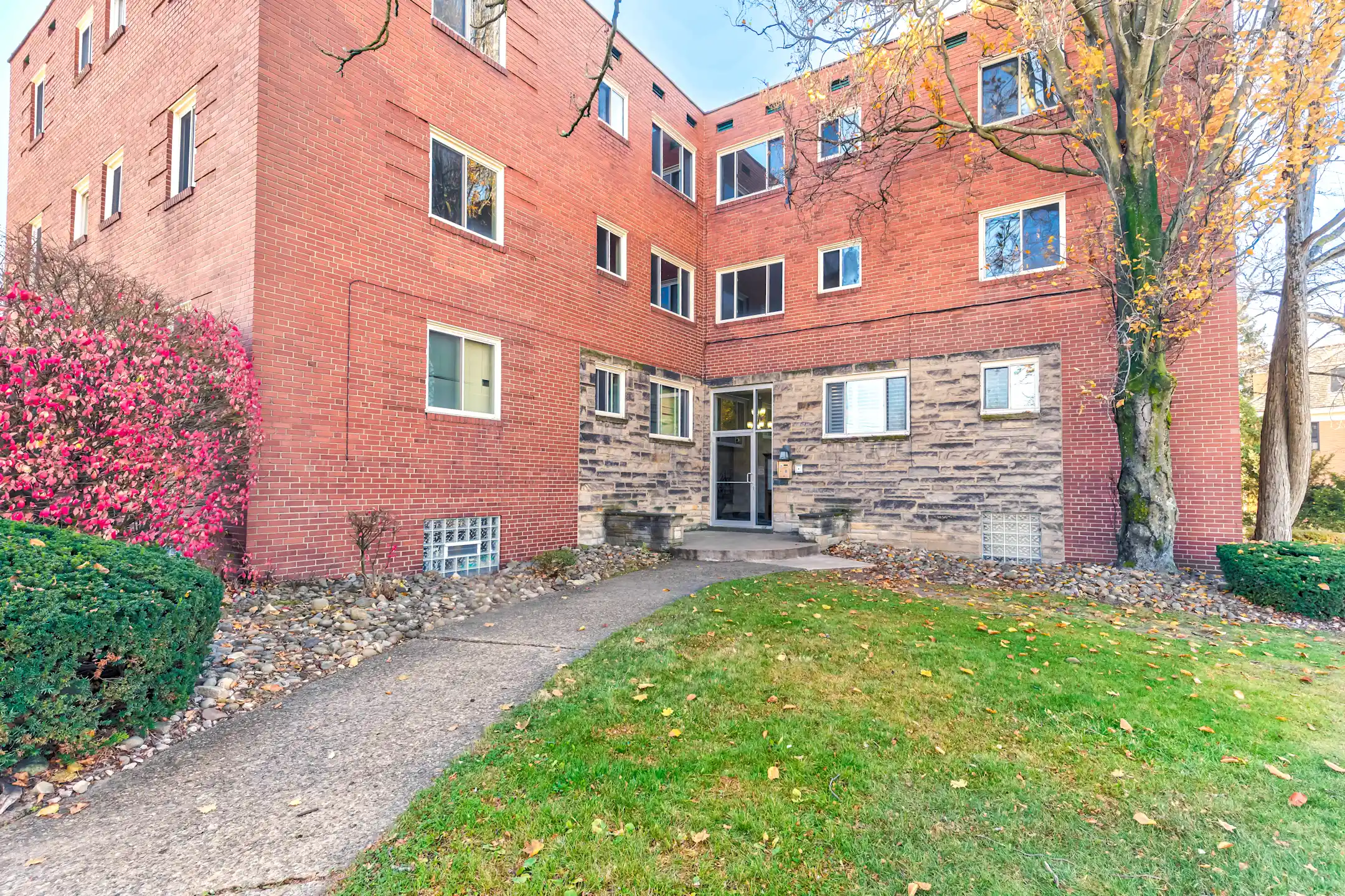 Savoy Apartments 3500 Brownsville Road Pittsburgh, PA Apartments for Rent Rent.