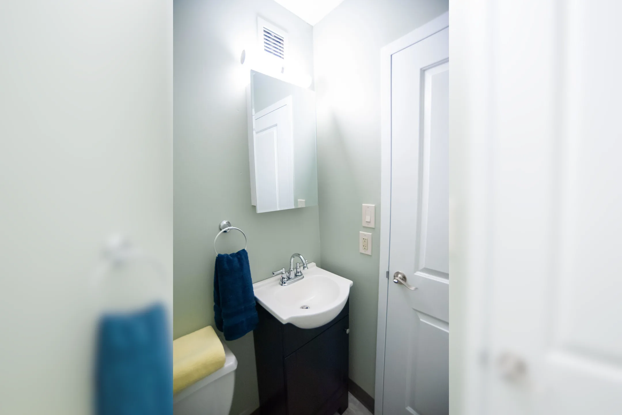 Bathroom - Madison Towers - Syracuse, NY