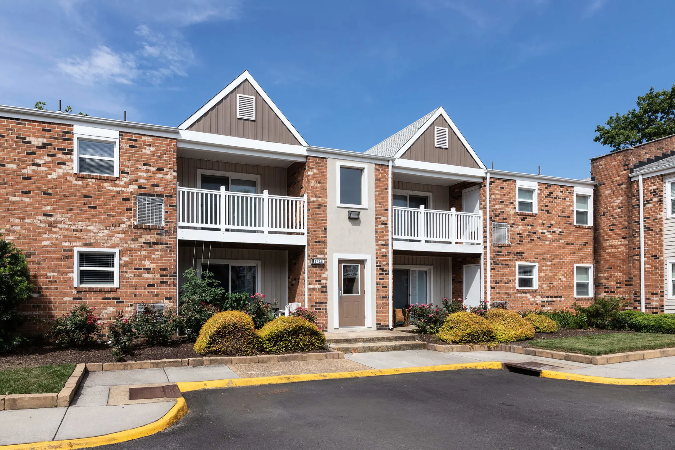 Falcon Point Apartment Homes - 2105 Lake Smith Drive | Virginia Beach ...