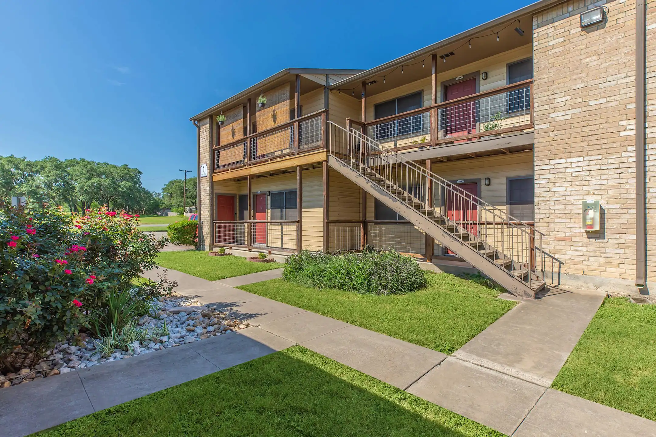 Eagle's Landing Apartments Beeville, TX 78102