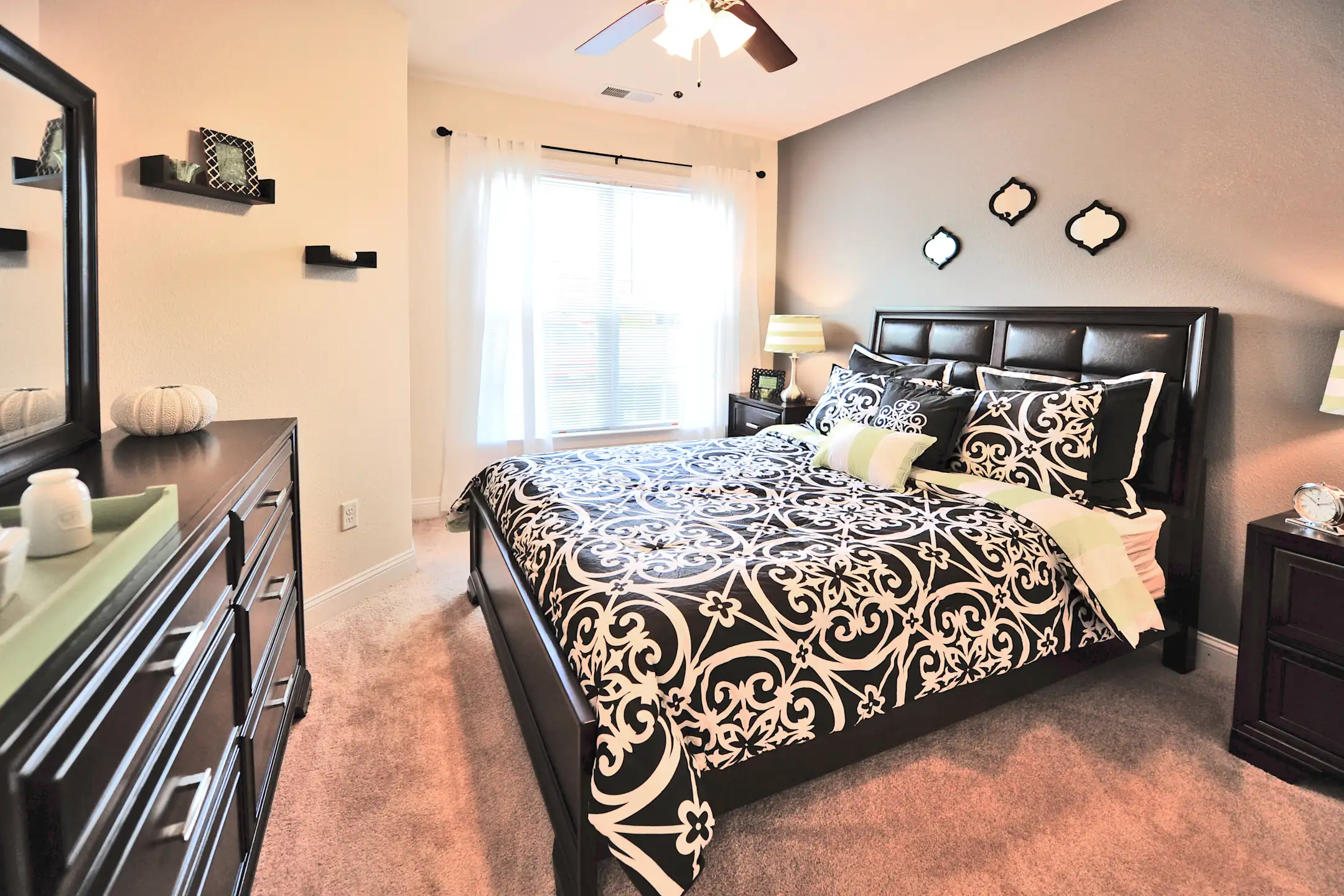 Eagle Harbor 220 Marsh Landing Dr Carrollton, VA Apartments for