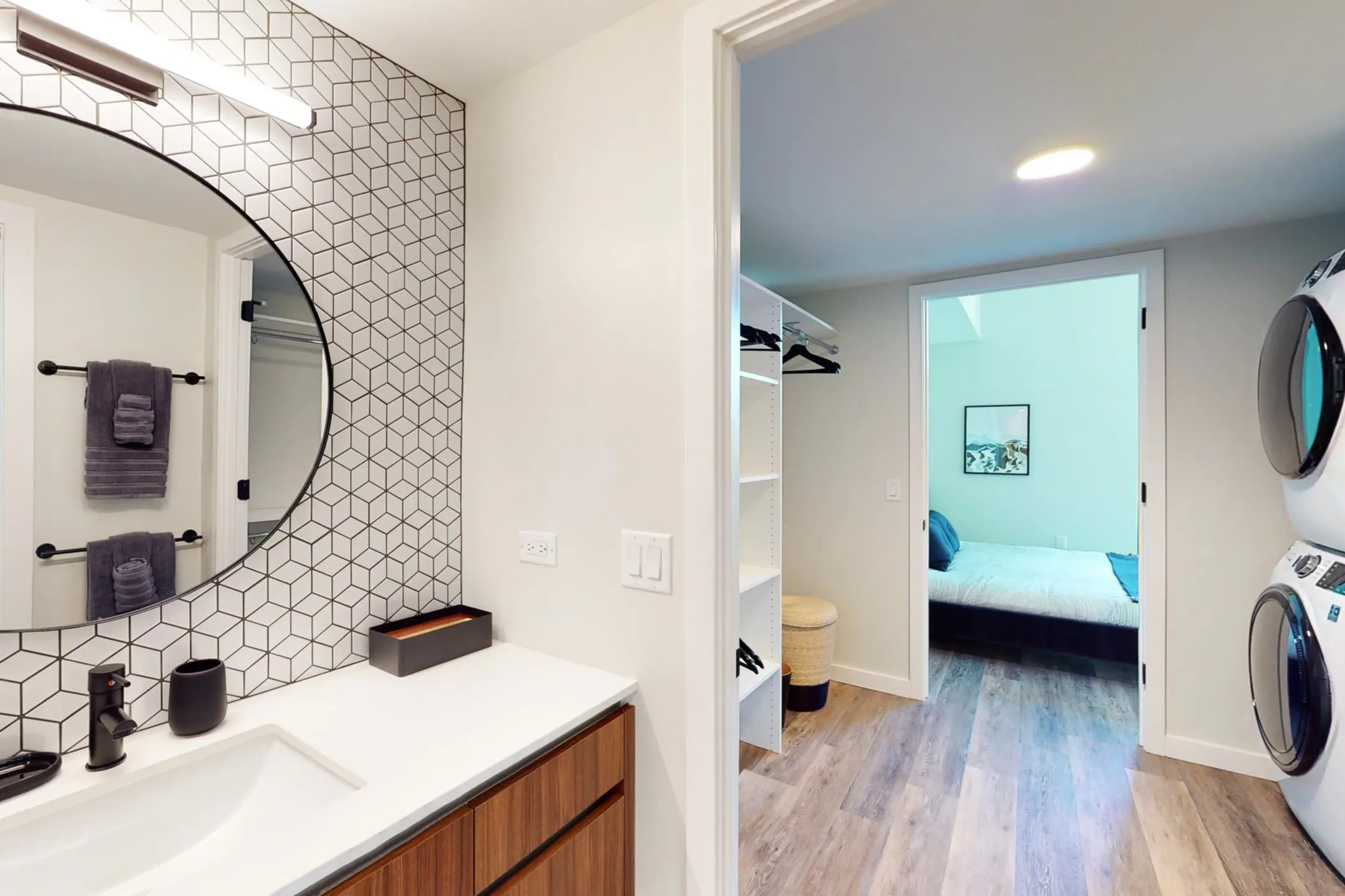 Bathroom - The MO Apartments - Washington, DC