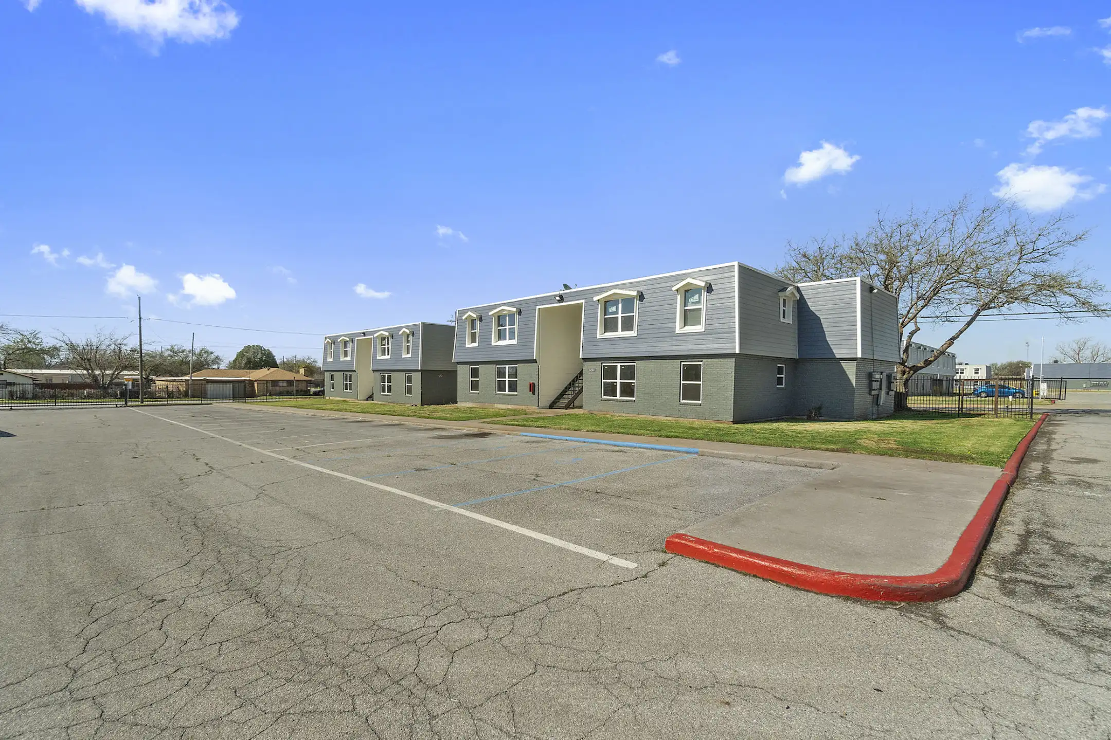 Maverick on Maurine - 200 Ridgeway Drive | Wichita Falls, TX Apartments ...