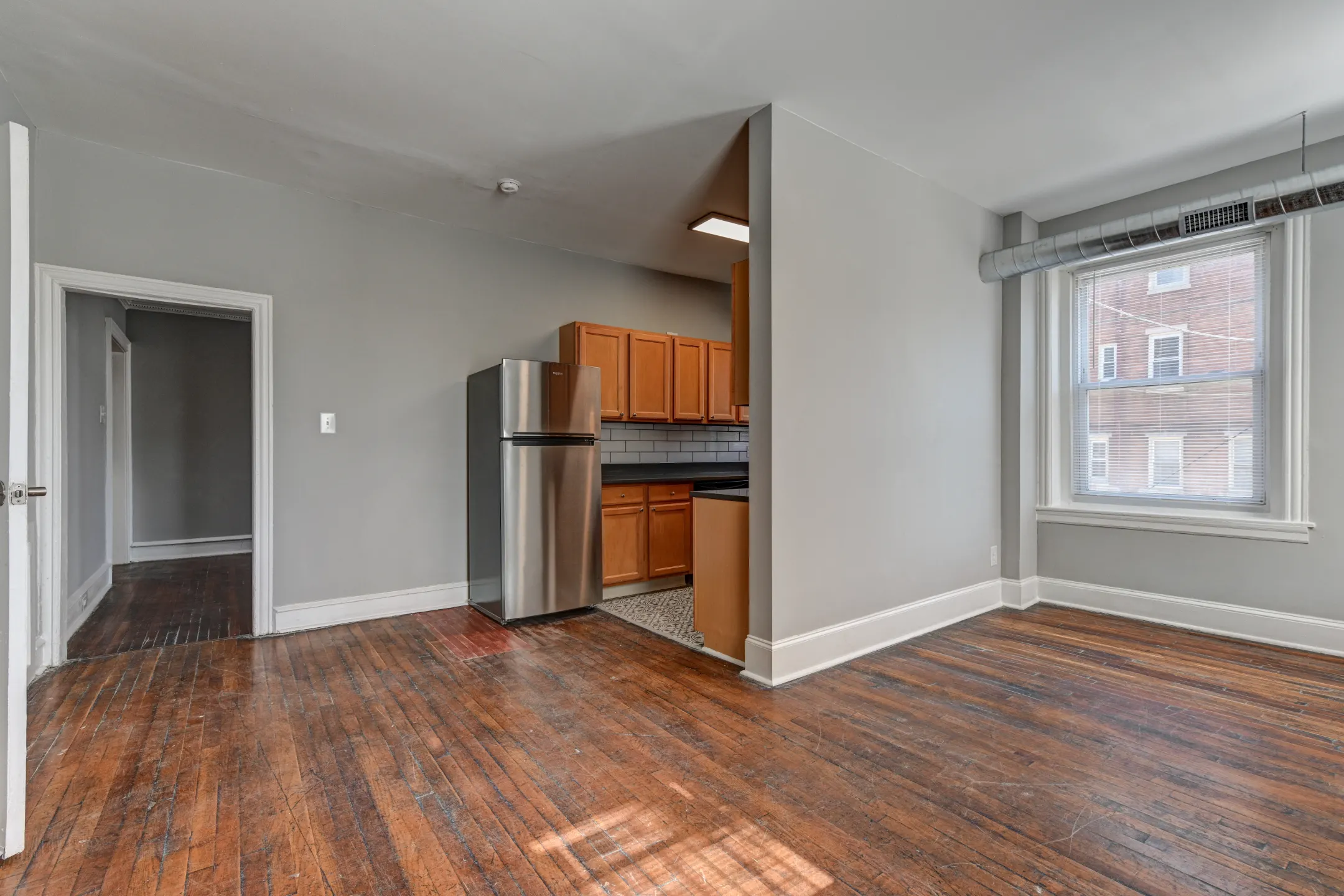 Living Room - Walnut Apartments - Philadelphia, PA
