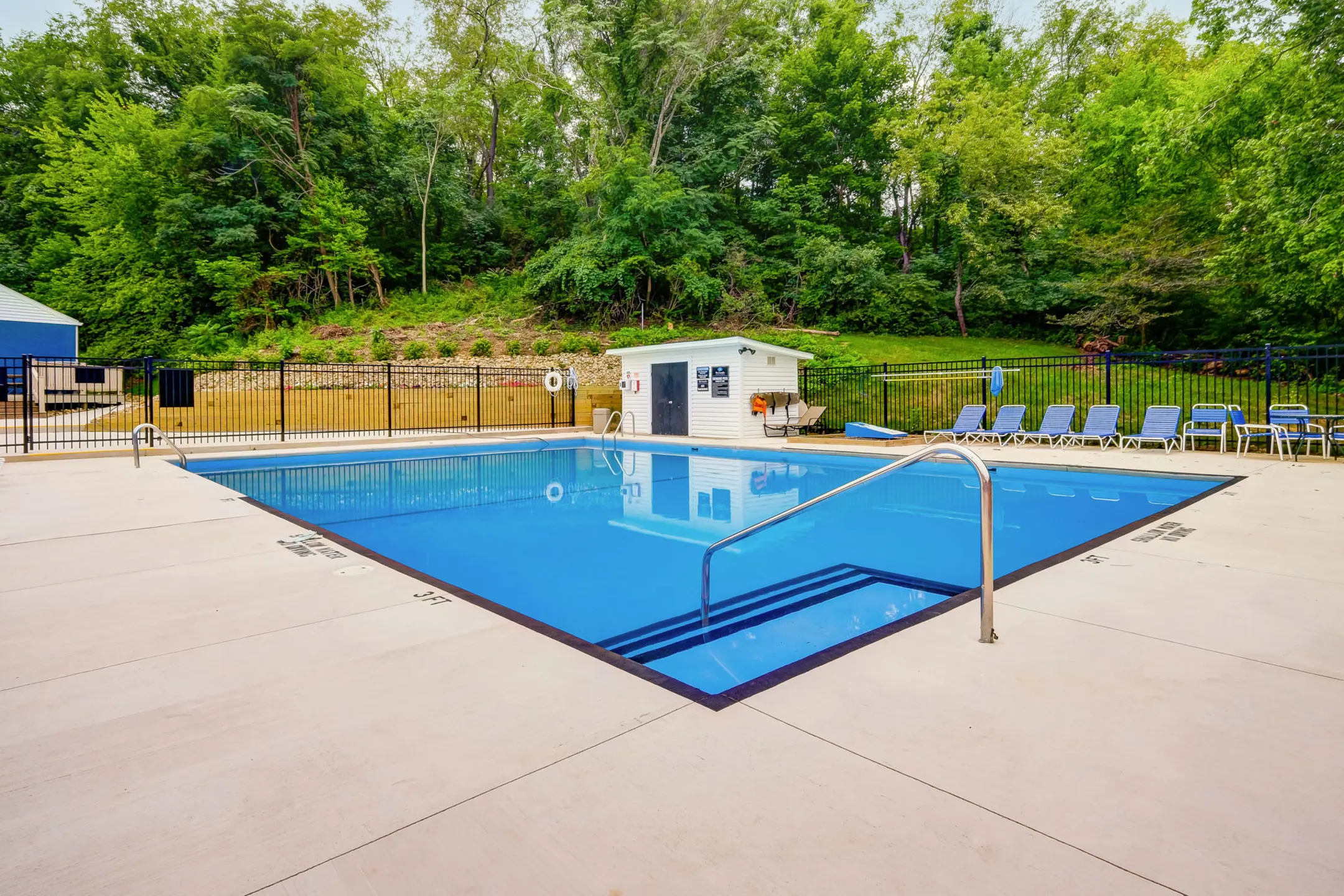 Pool - The Cascades Townhomes - Pittsburgh, PA