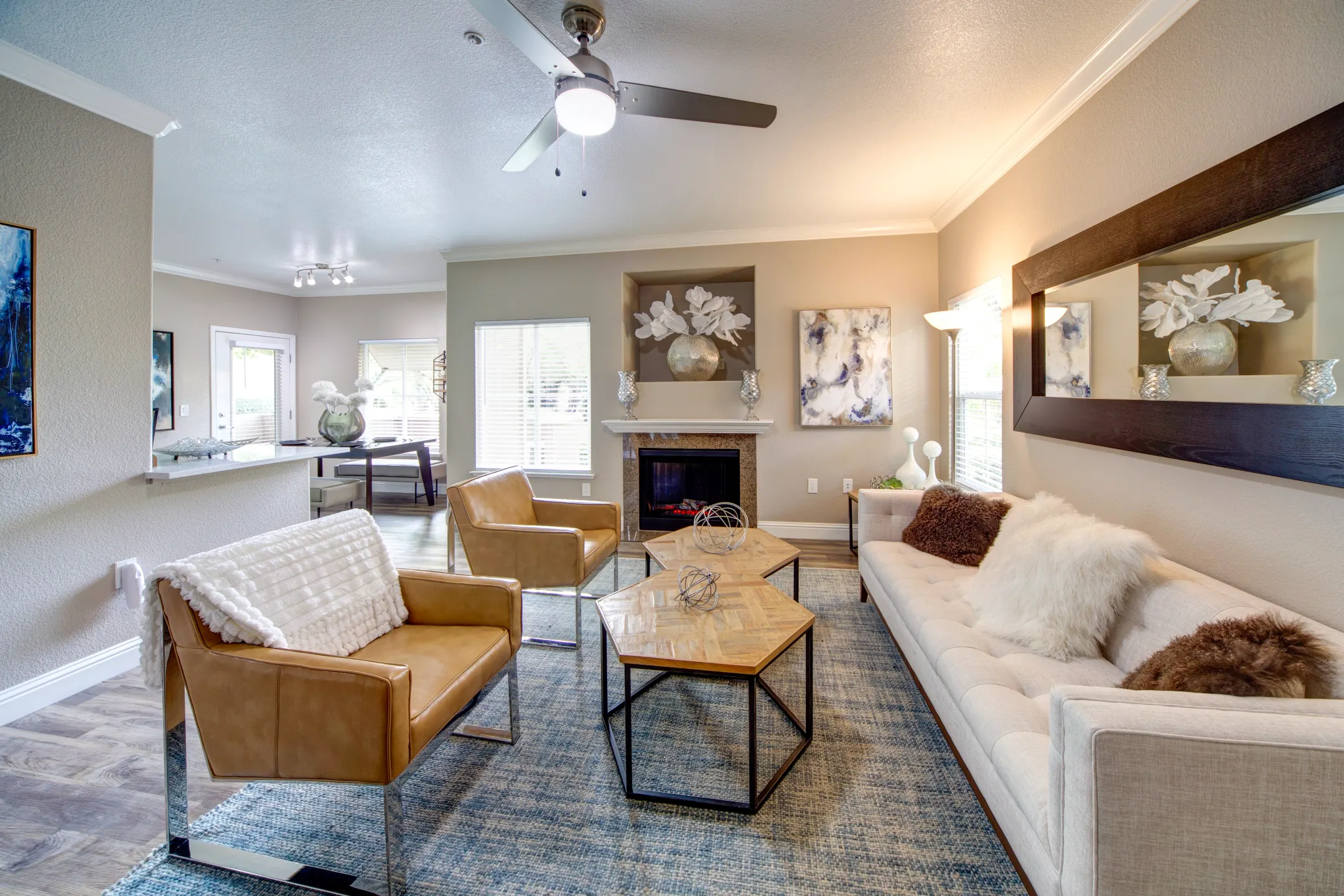 Living Room - StoneLake Apartments - Elk Grove, CA
