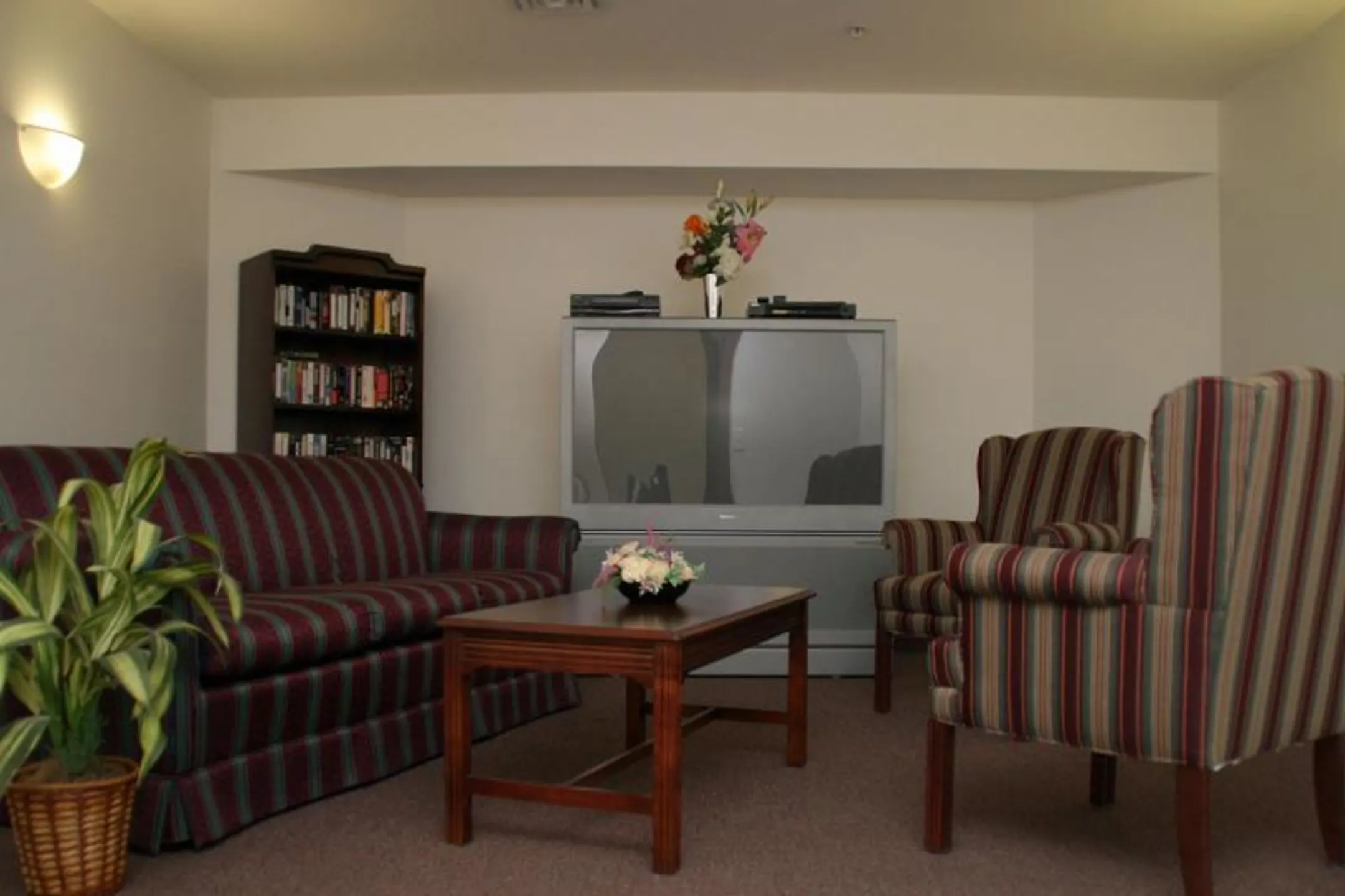 Sunnybrook Apartments 225 Frock Dr Westminster, MD Apartments for