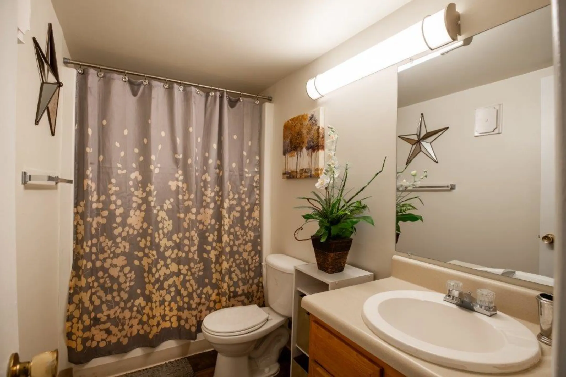 Bathroom - Monarch Crossing Apartment Homes - Newport News, VA