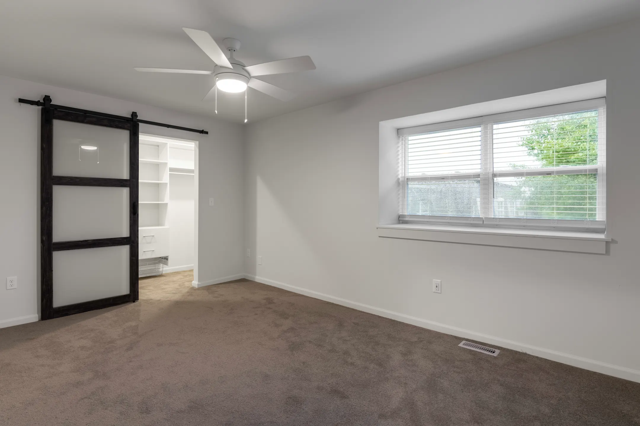 Versailles Village 151 Versailles Cincinnati, OH Apartments for