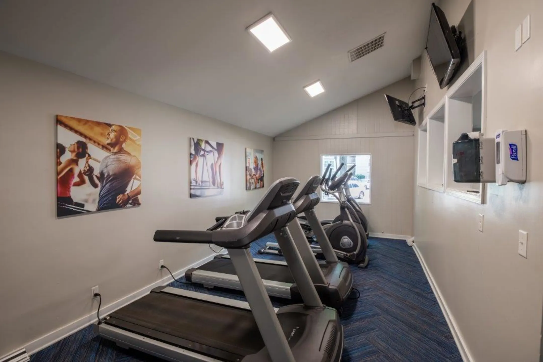 Fitness Weight Room - Monarch Crossing Apartment Homes - Newport News, VA