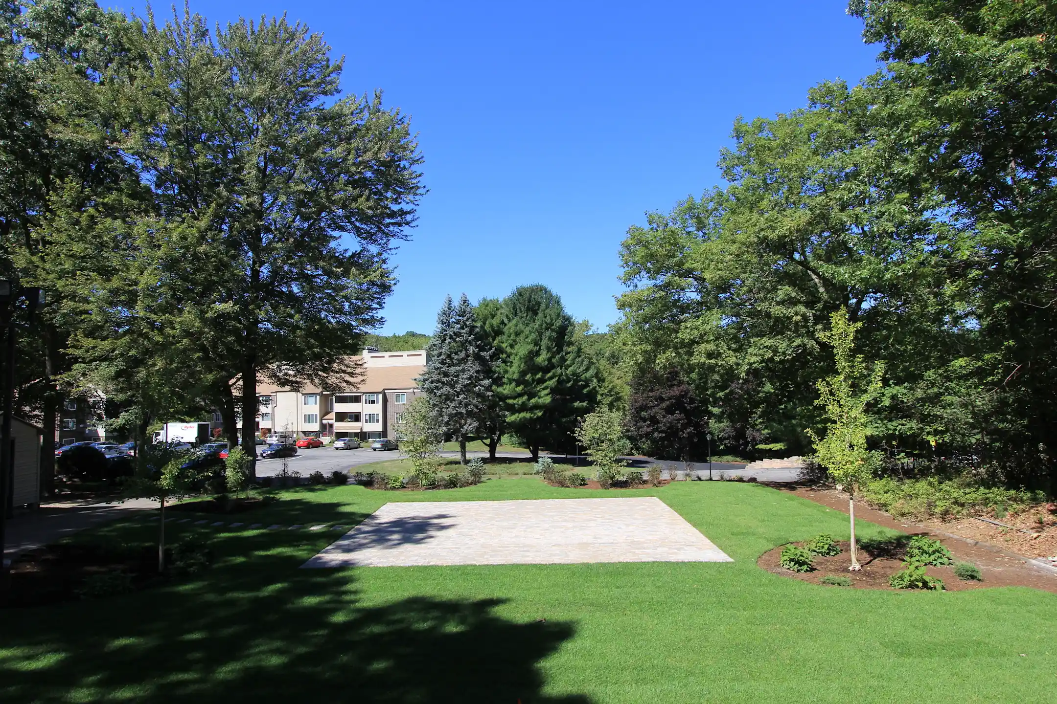 Redwood Hills Apartments Apartments Worcester, MA 01604