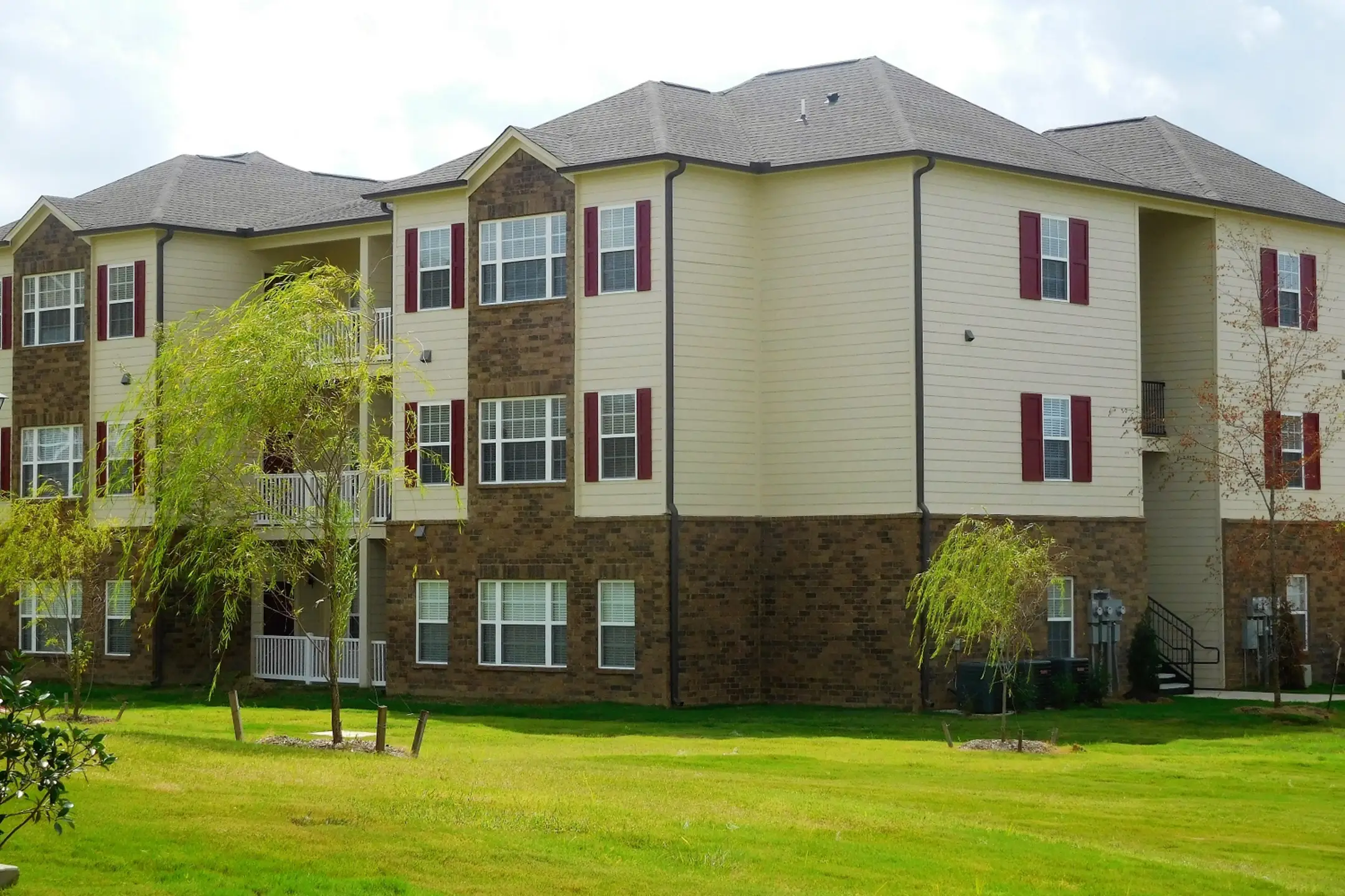 The Charleston Apartments Apartments Cordova, TN 38016