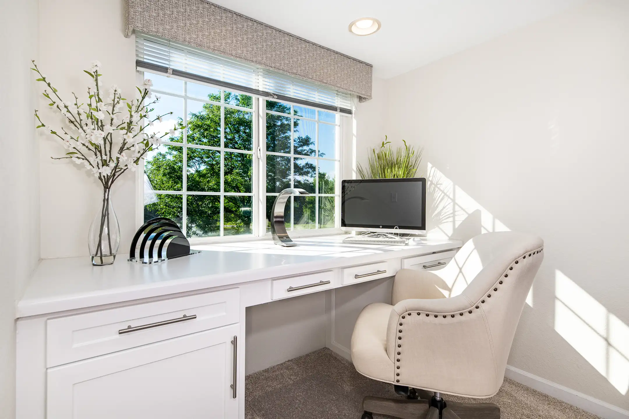 Canterbury Crossing Luxury Apartment Homes Apartments Pewaukee, WI 53072