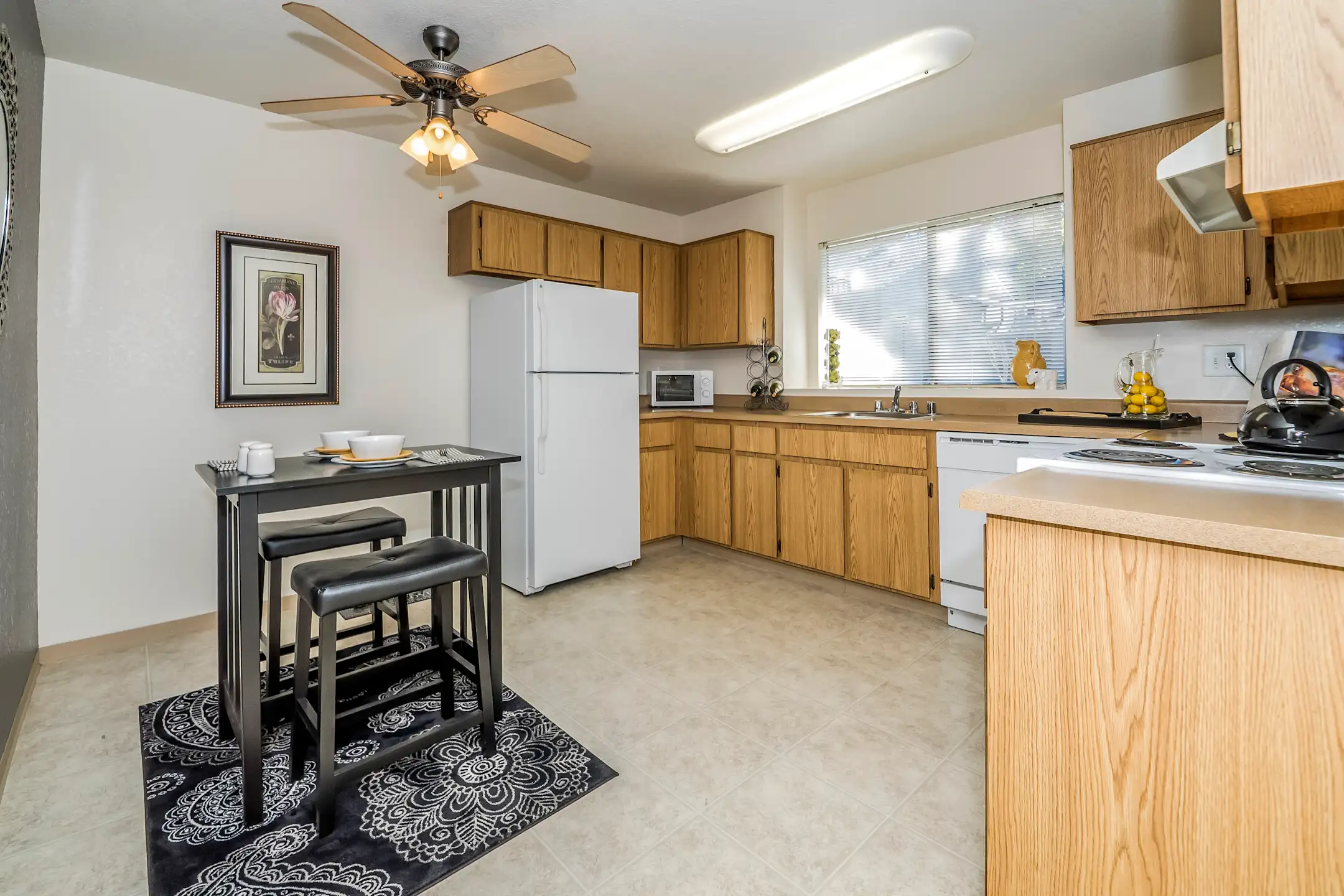 River Terrace Apartments Sacramento, CA 95833