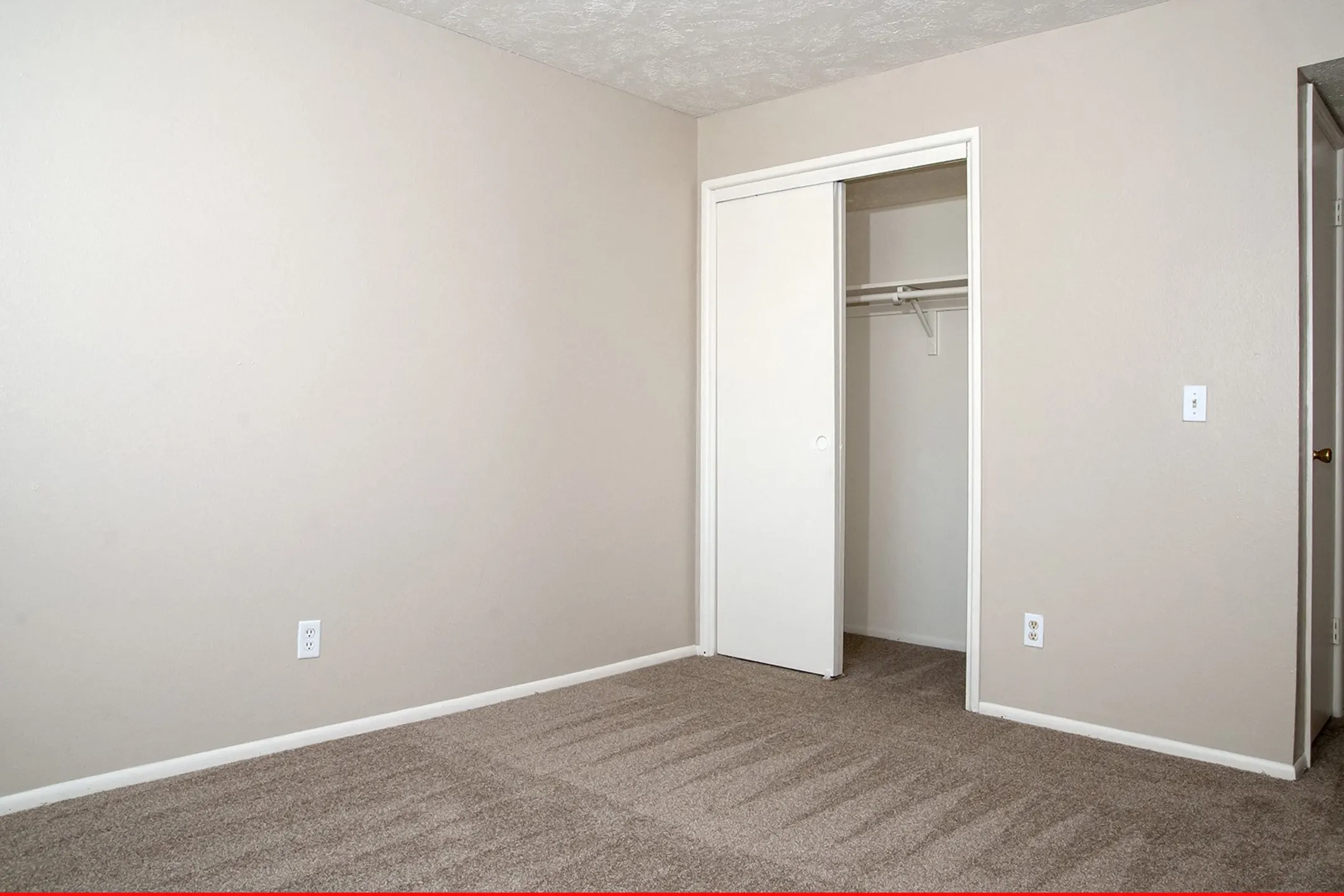 Cimarron Hills Apartments Omaha, NE 68127