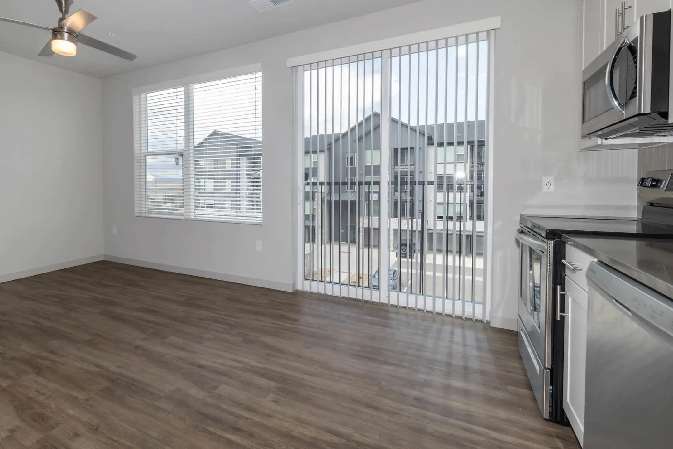 Savanna Nine Mile 2870 Arapahoe Road Erie, CO Apartments for Rent