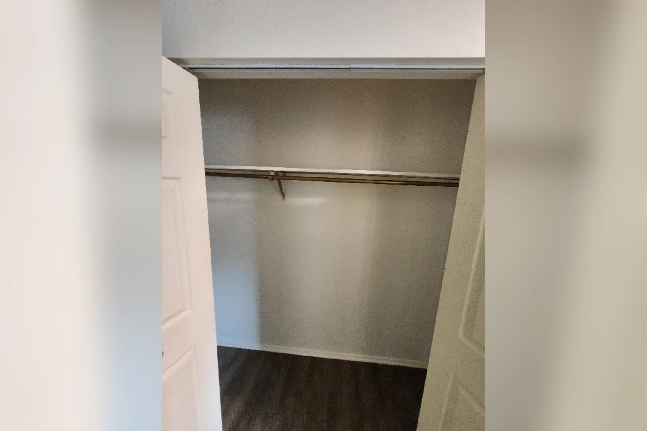 Washington Arms Apartments 725 Washington St Monroe, MI Apartments