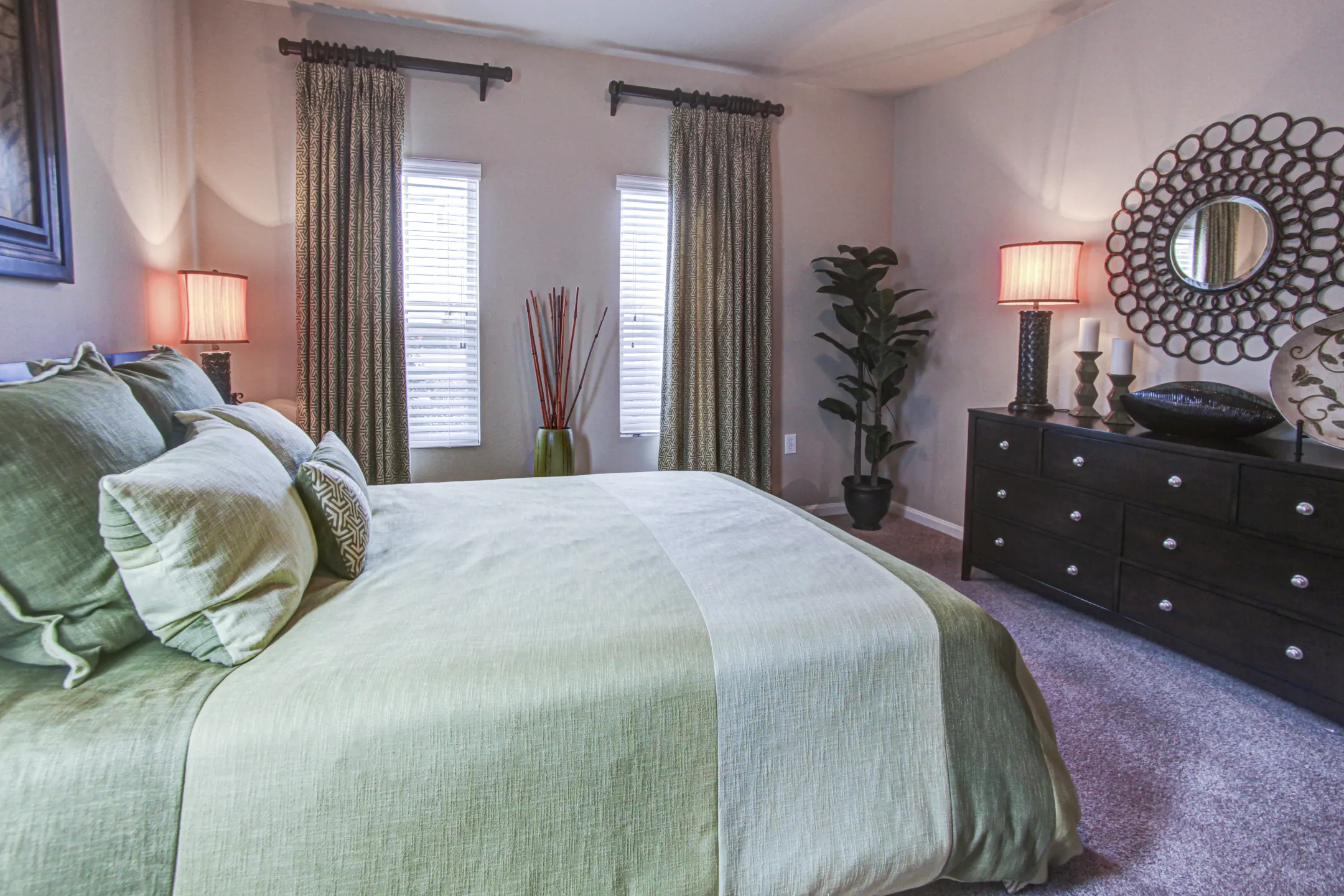 Bedroom - Avalon Apartments - Pensacola, FL