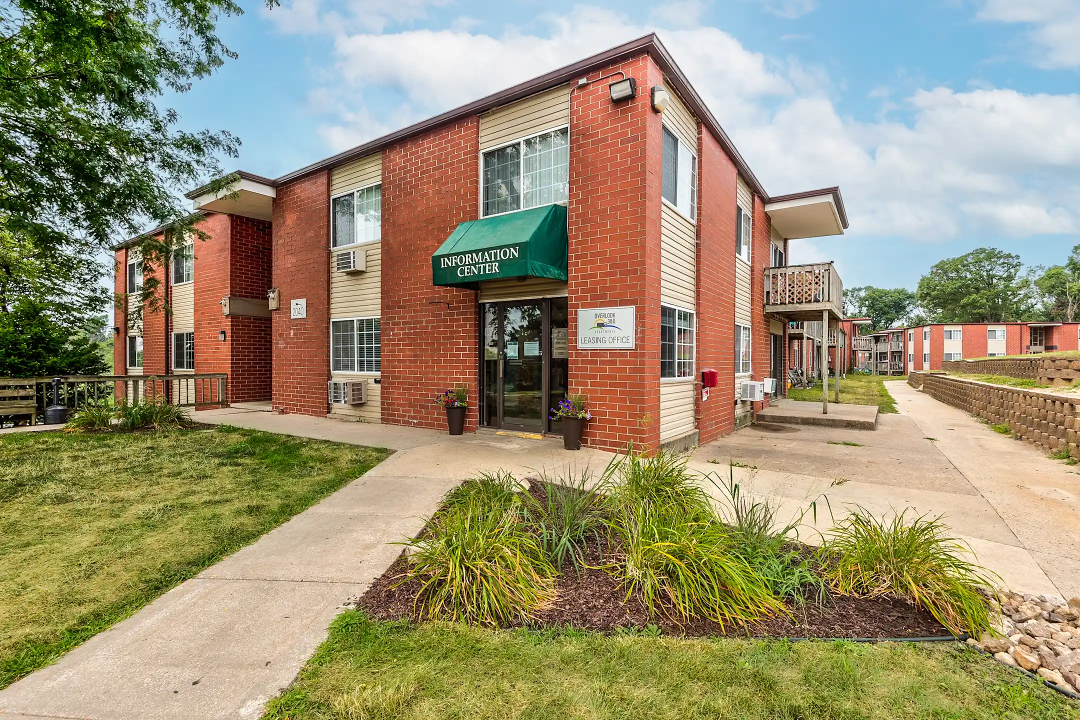 Overlook 380 Apartments Apartments Cedar Rapids, IA 52402