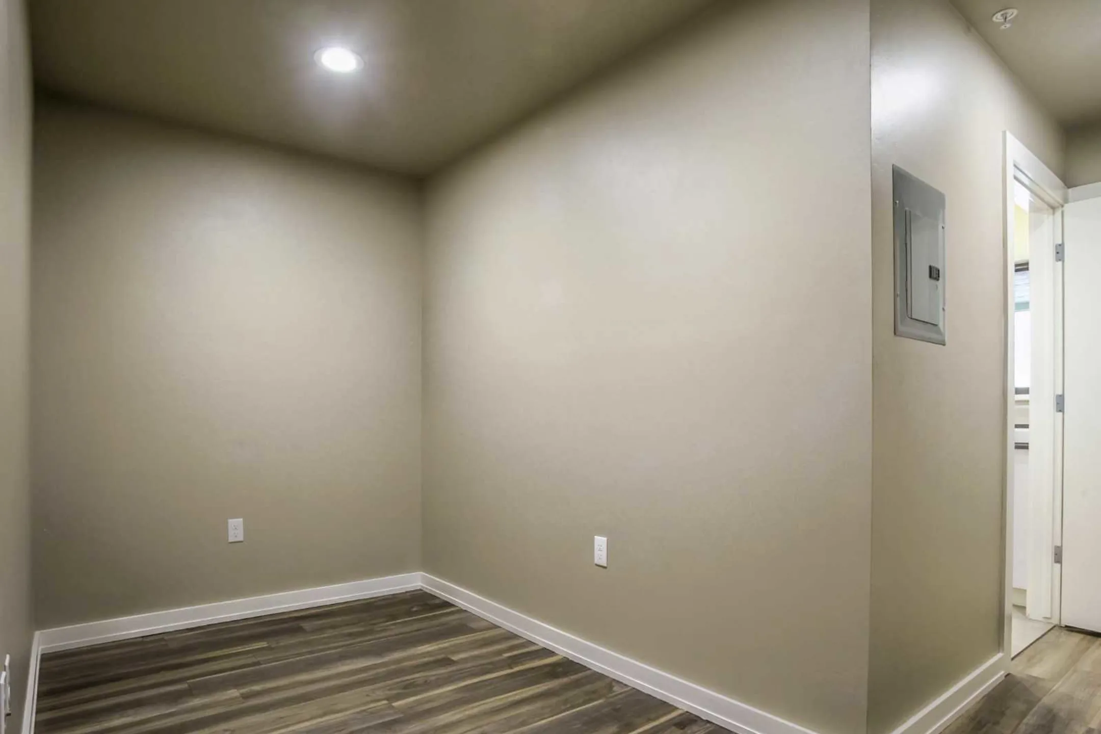 Dining Room - 2000 N Blackwelder - Oklahoma City, OK