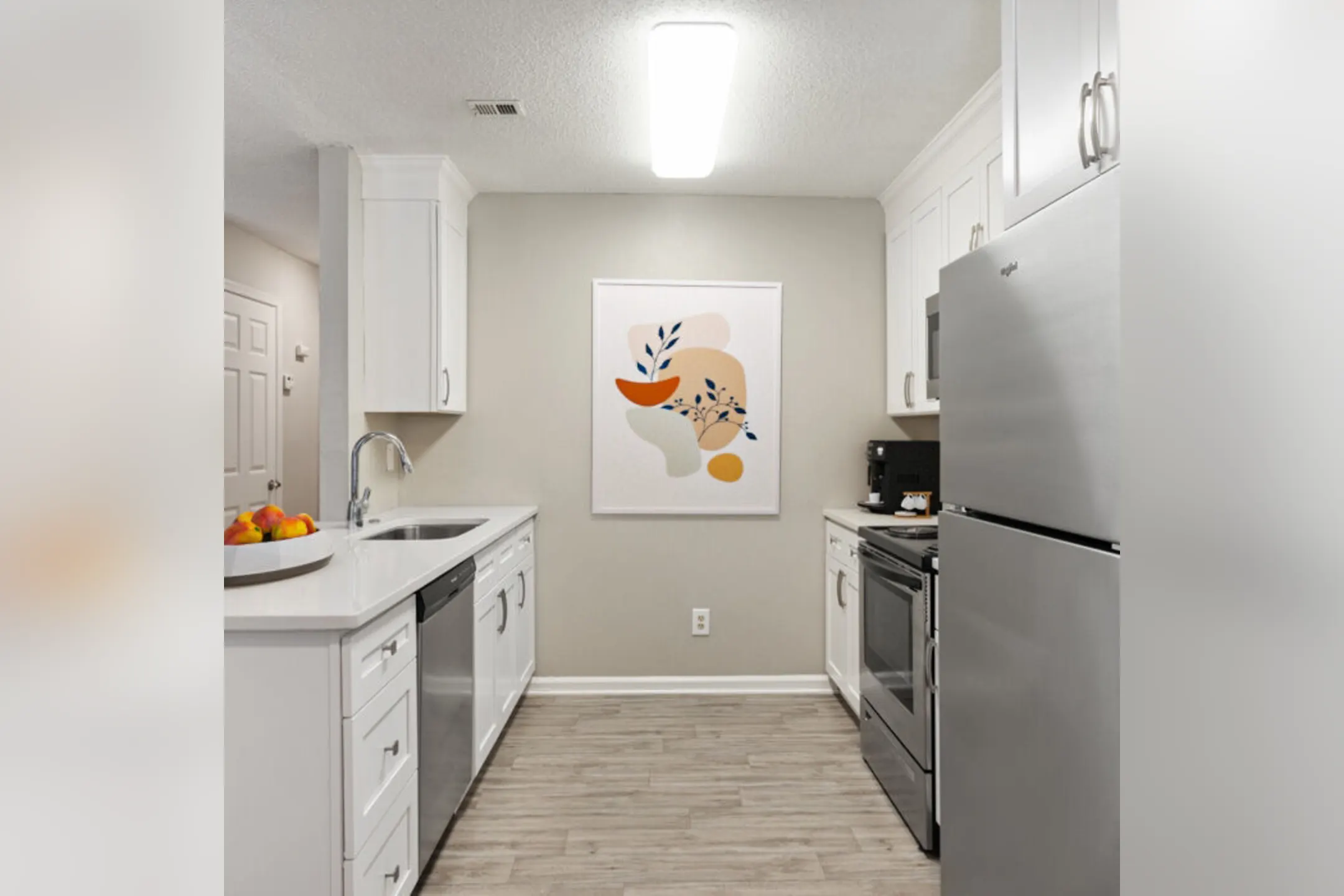 Kitchen - Country Club Apartments - Mooresville, NC