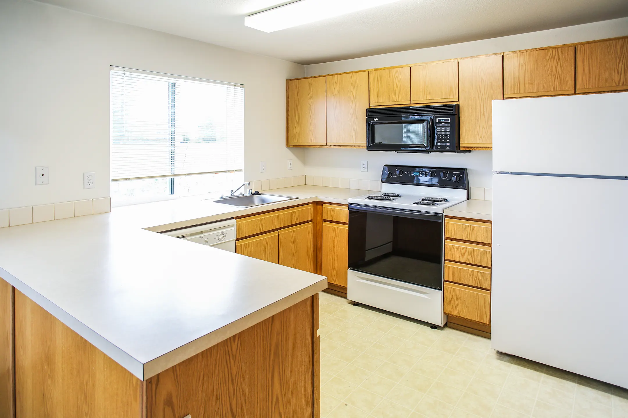 Kitchen - Autumnwood South - Tacoma, WA