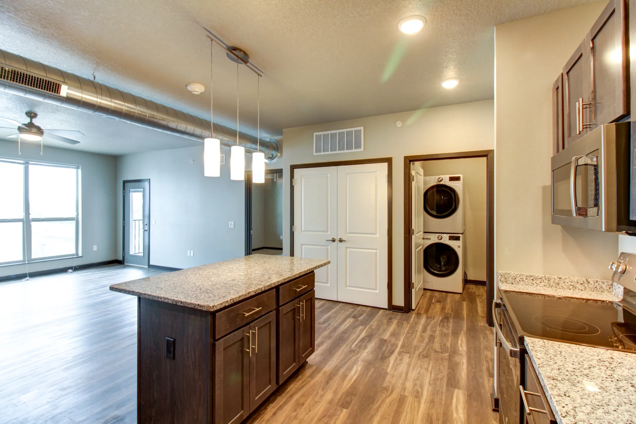 The Emory Apartments Altoona, IA 50009