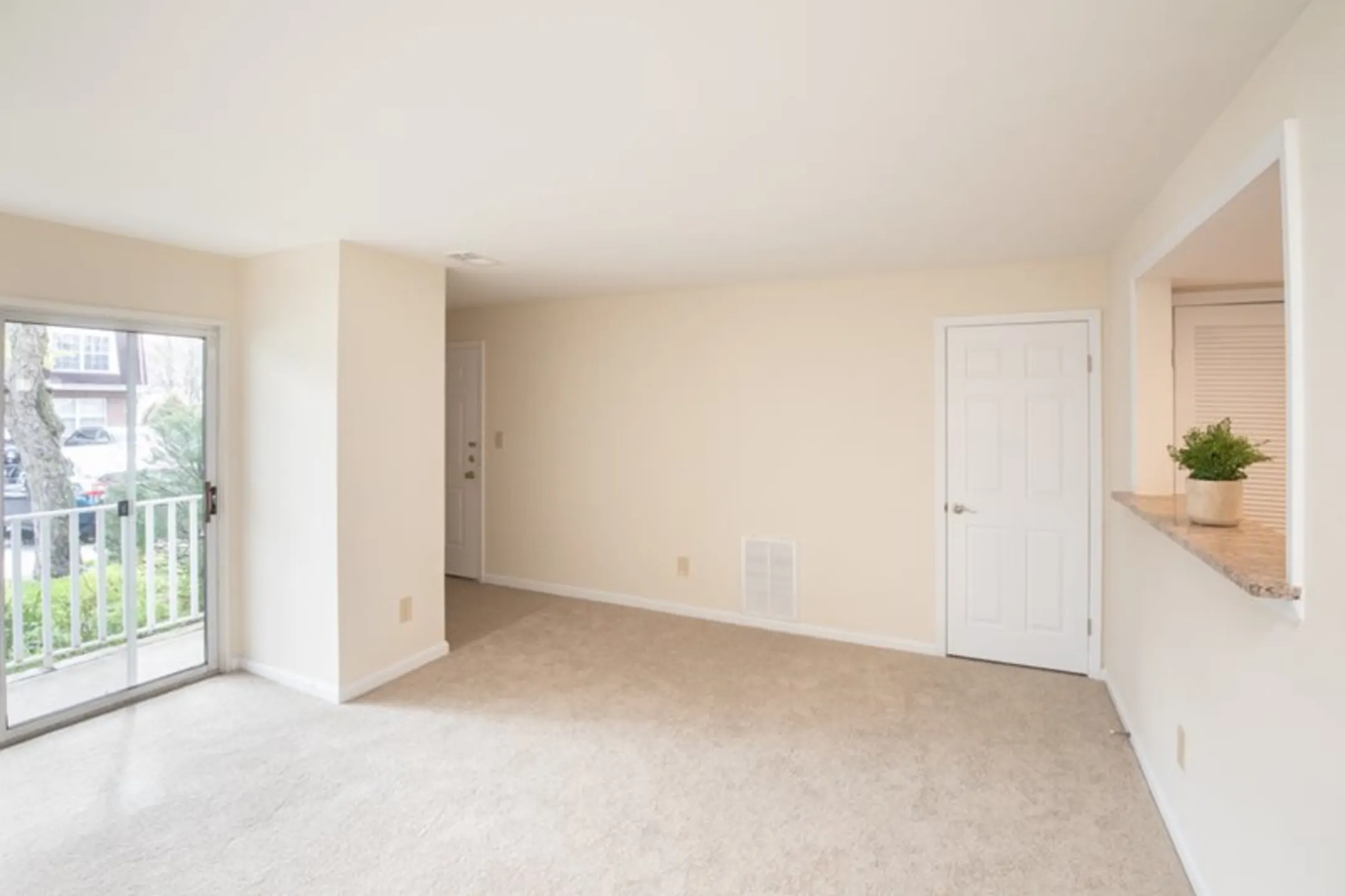 Lamberts Mill Village Apartments Scotch Plains, NJ 07076